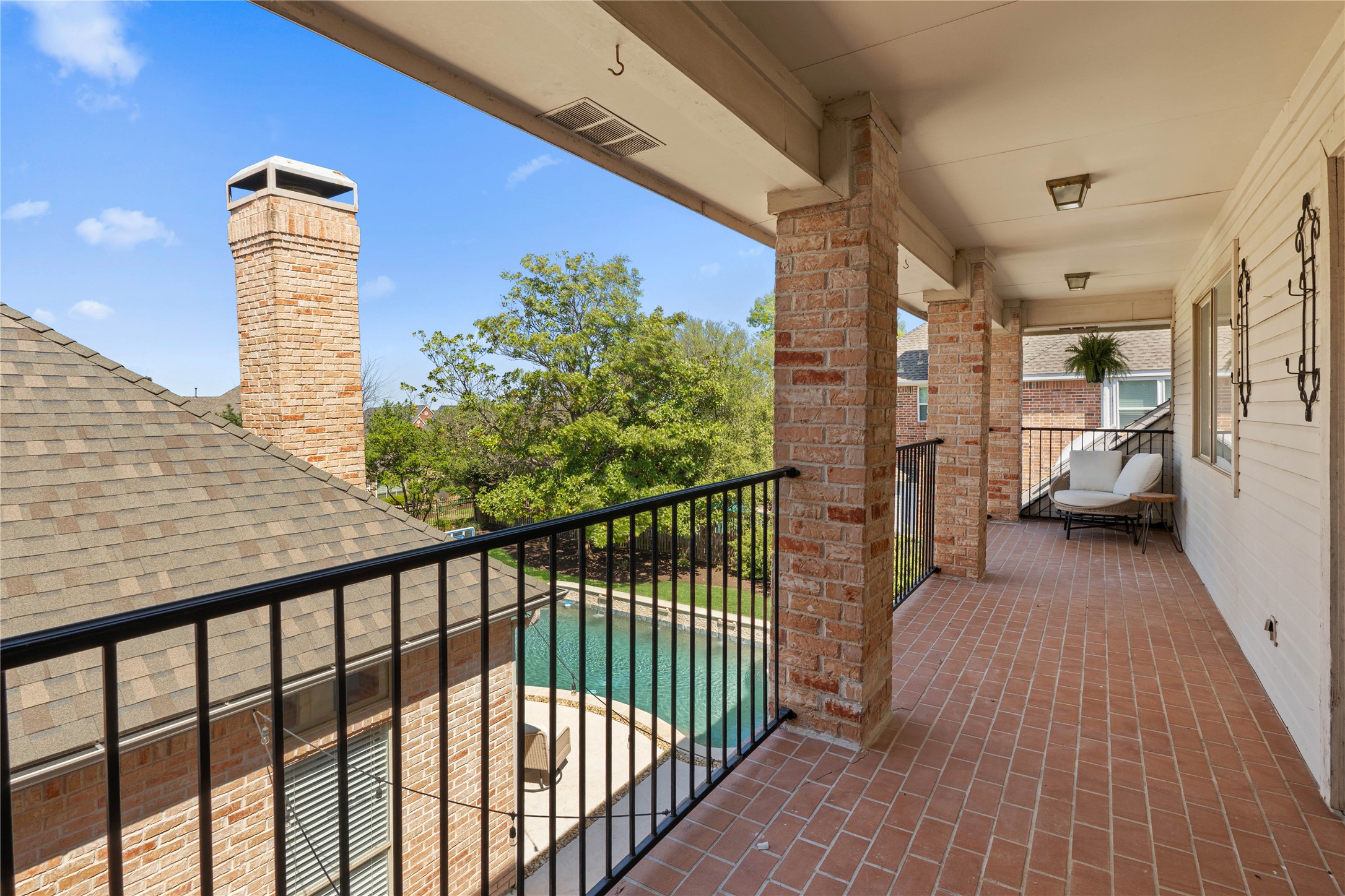 819 Hills Creek Drive