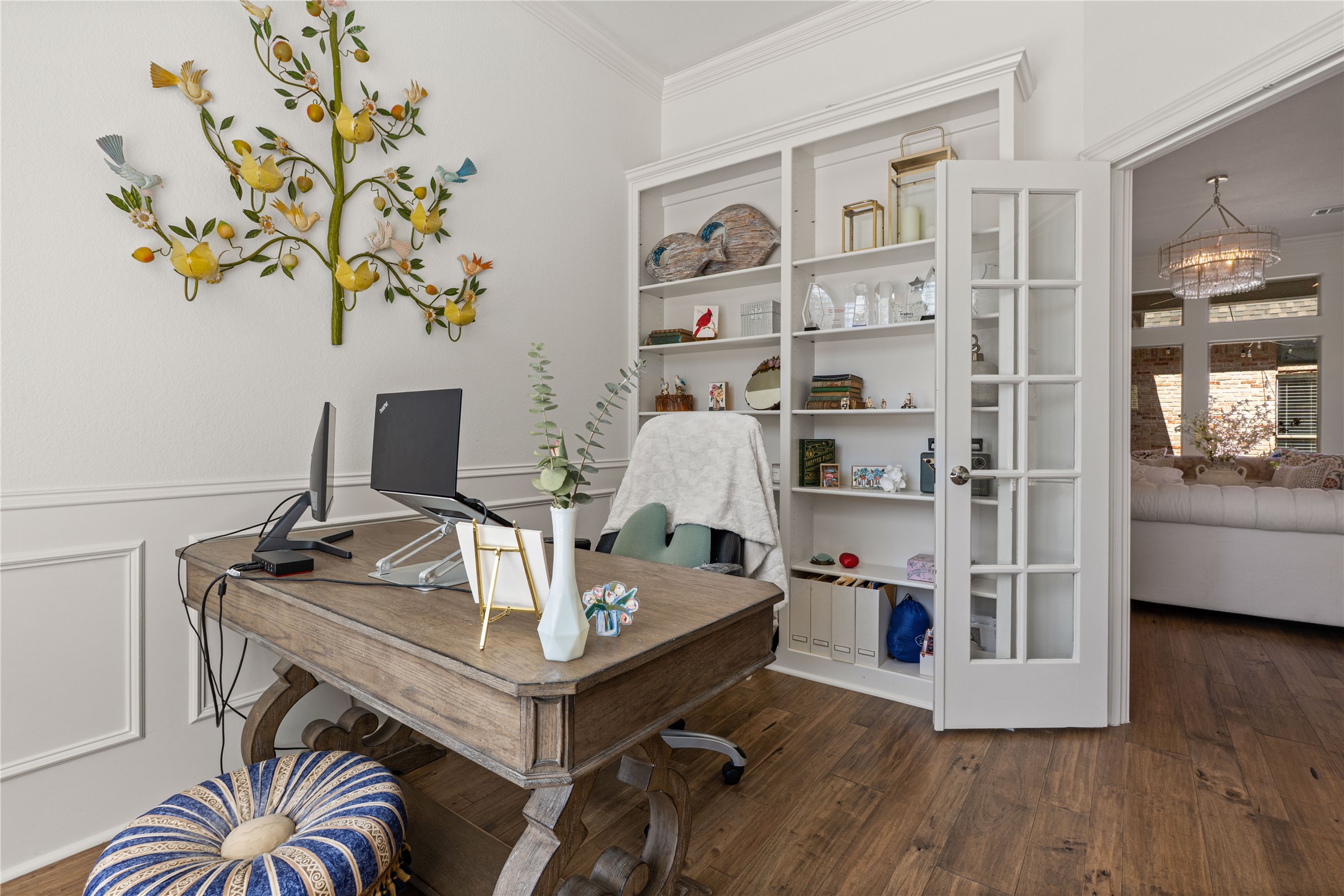 819 Hills Creek Drive