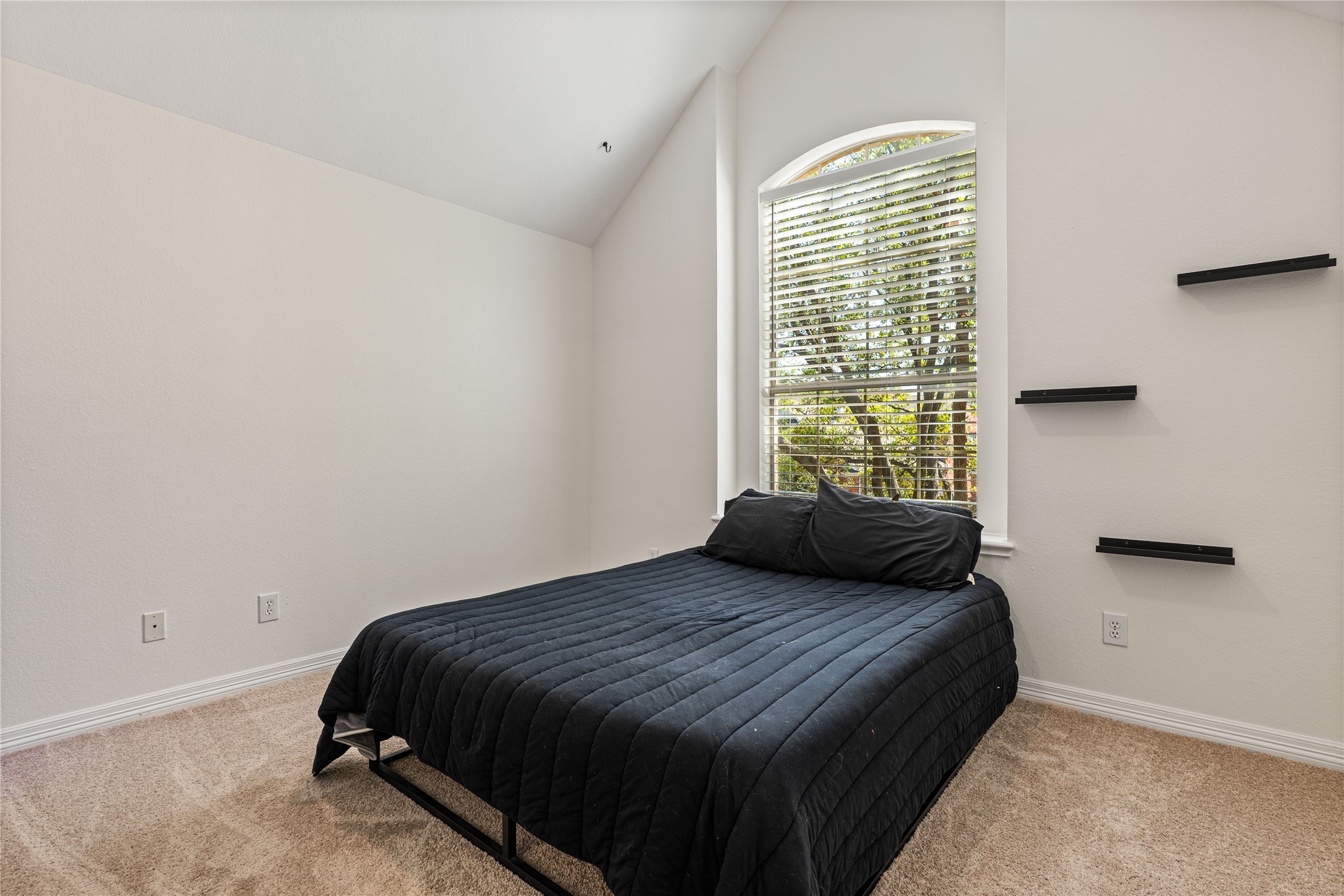 819 Hills Creek Drive