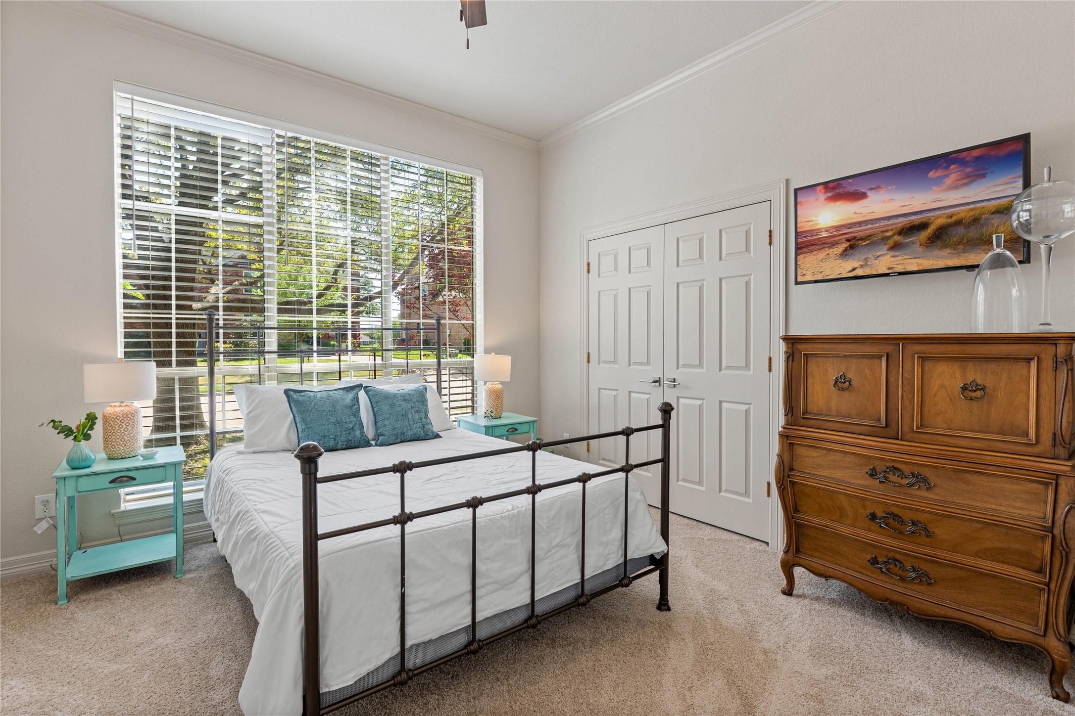 819 Hills Creek Drive