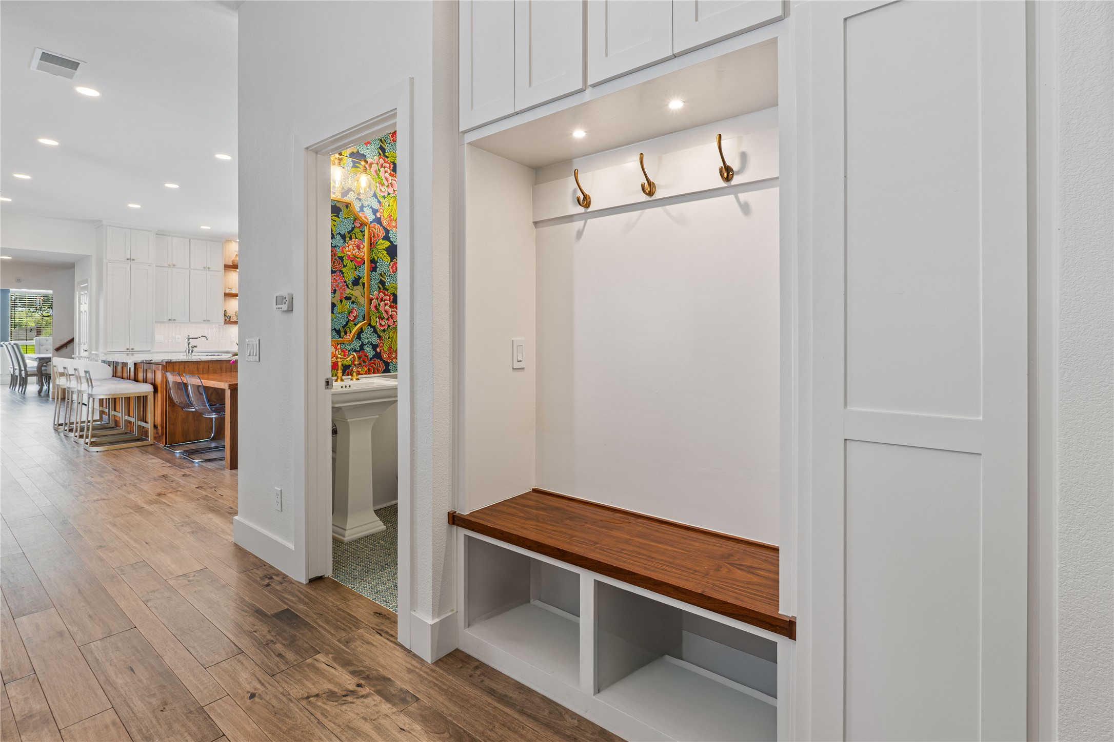 819 Hills Creek Drive