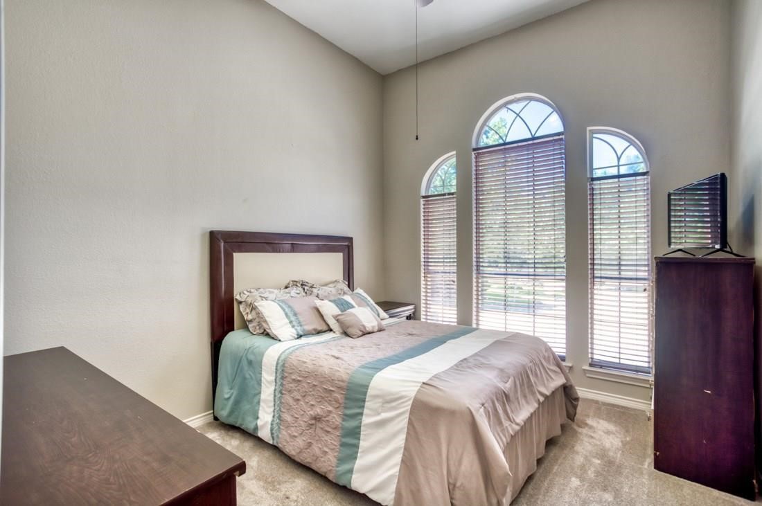 5421 N Briar Ridge Circle