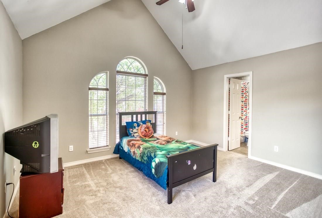 5421 N Briar Ridge Circle