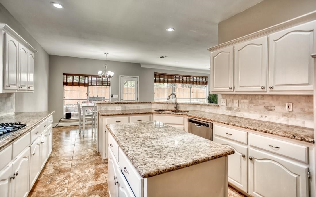 5421 N Briar Ridge Circle