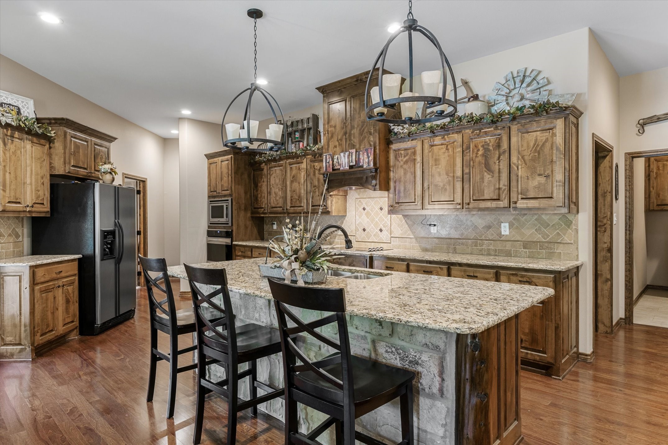 945 County Road 2360