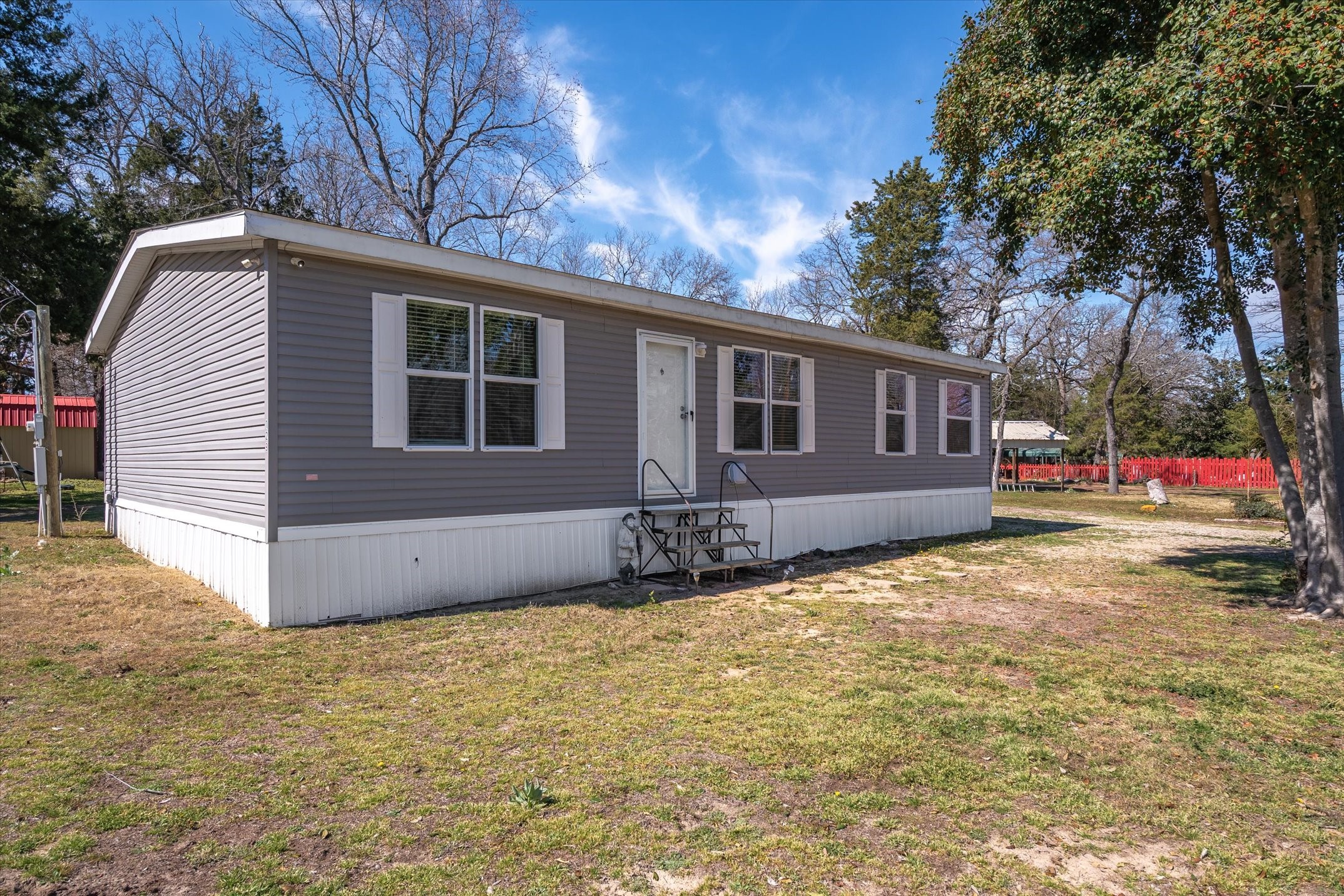 120 E Elm Drive