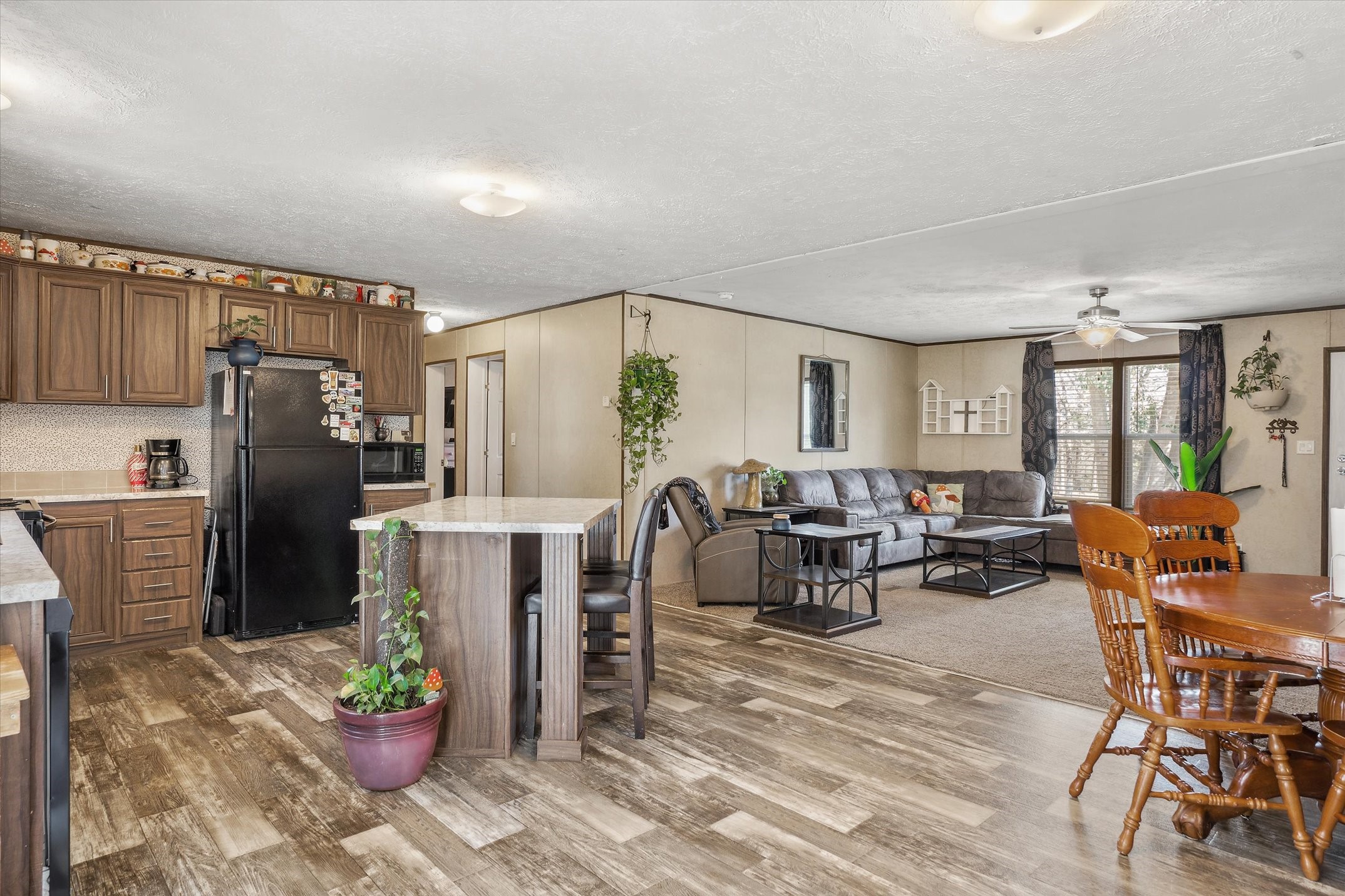 120 E Elm Drive