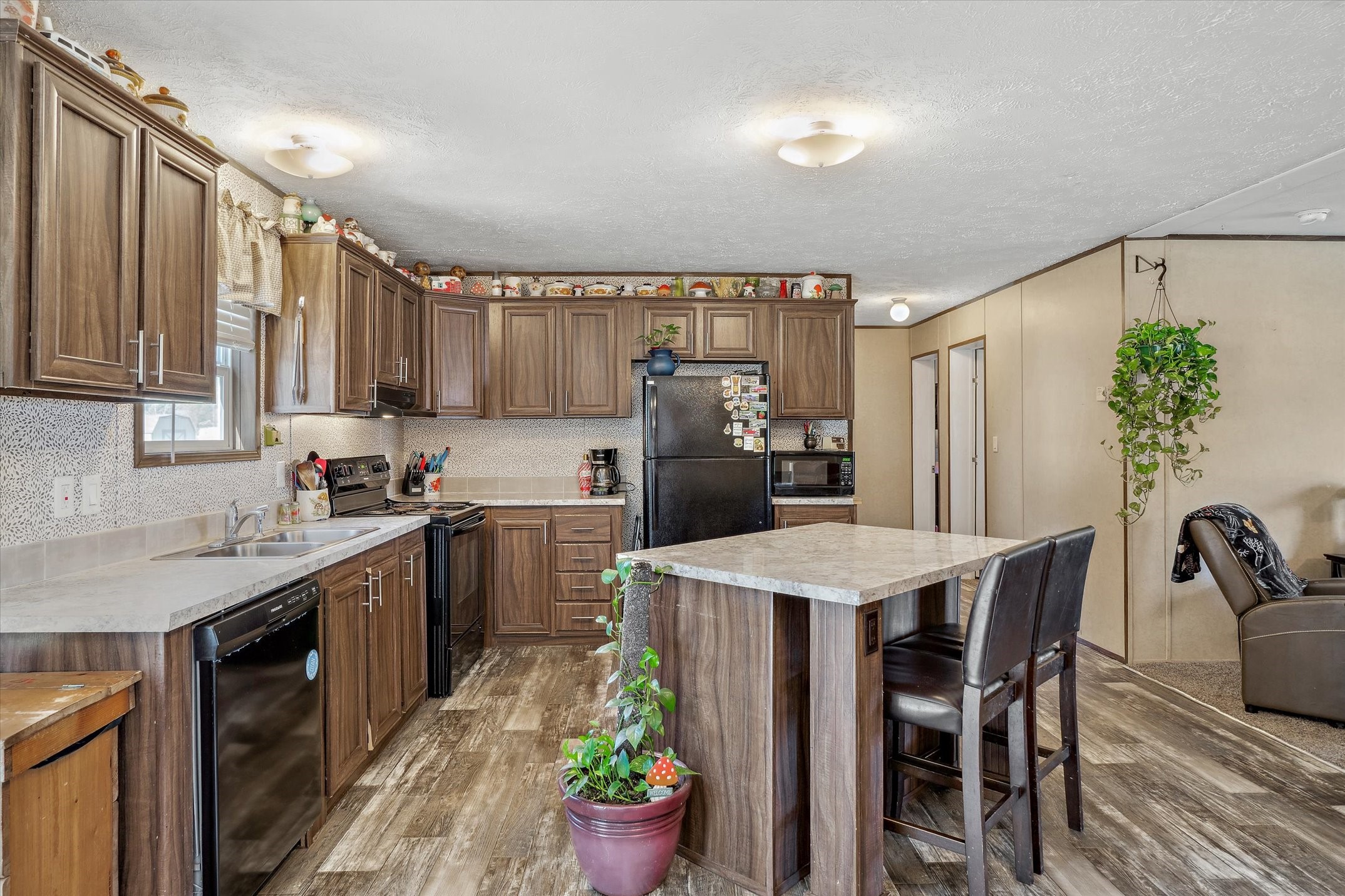 120 E Elm Drive