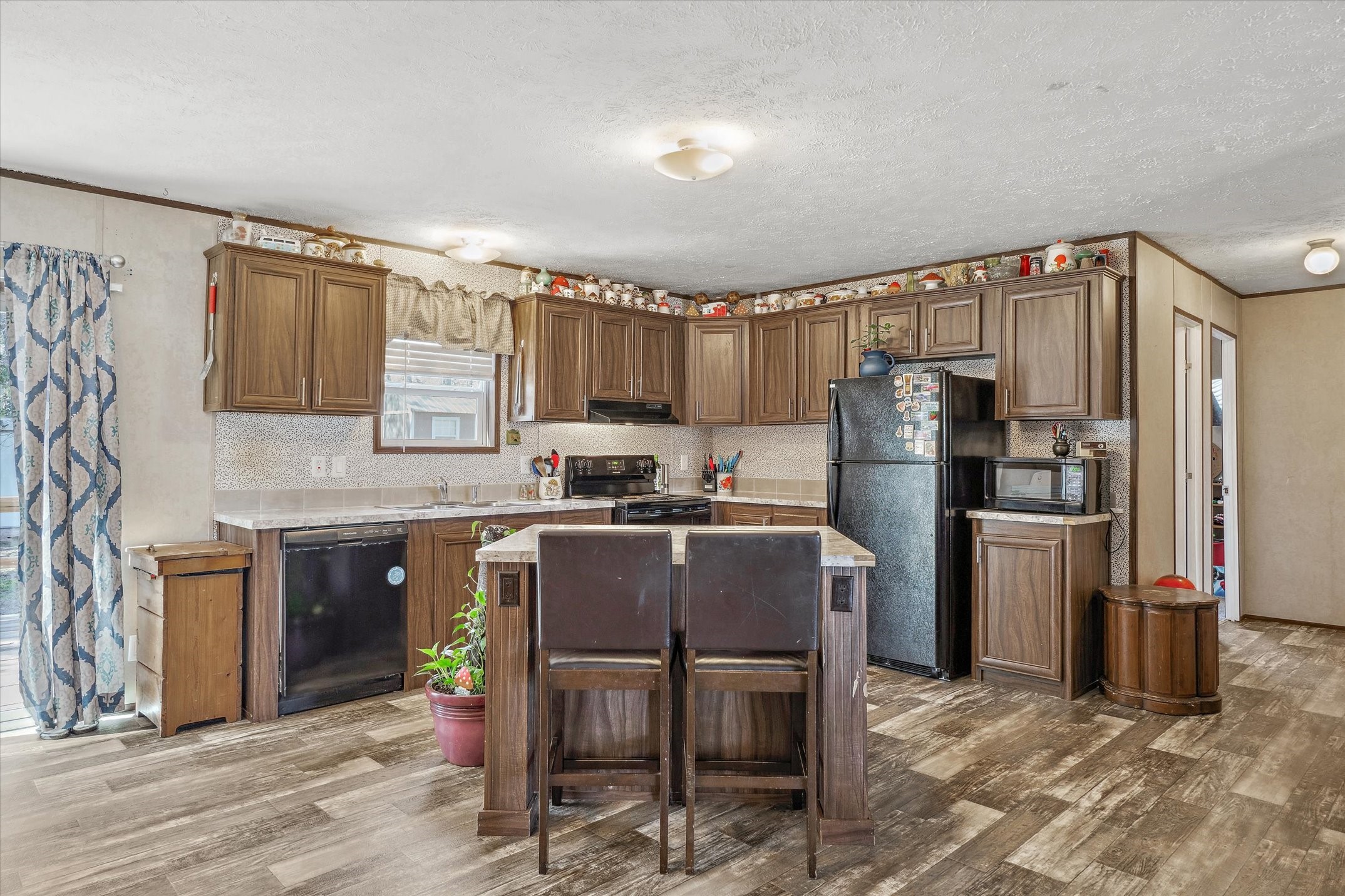 120 E Elm Drive