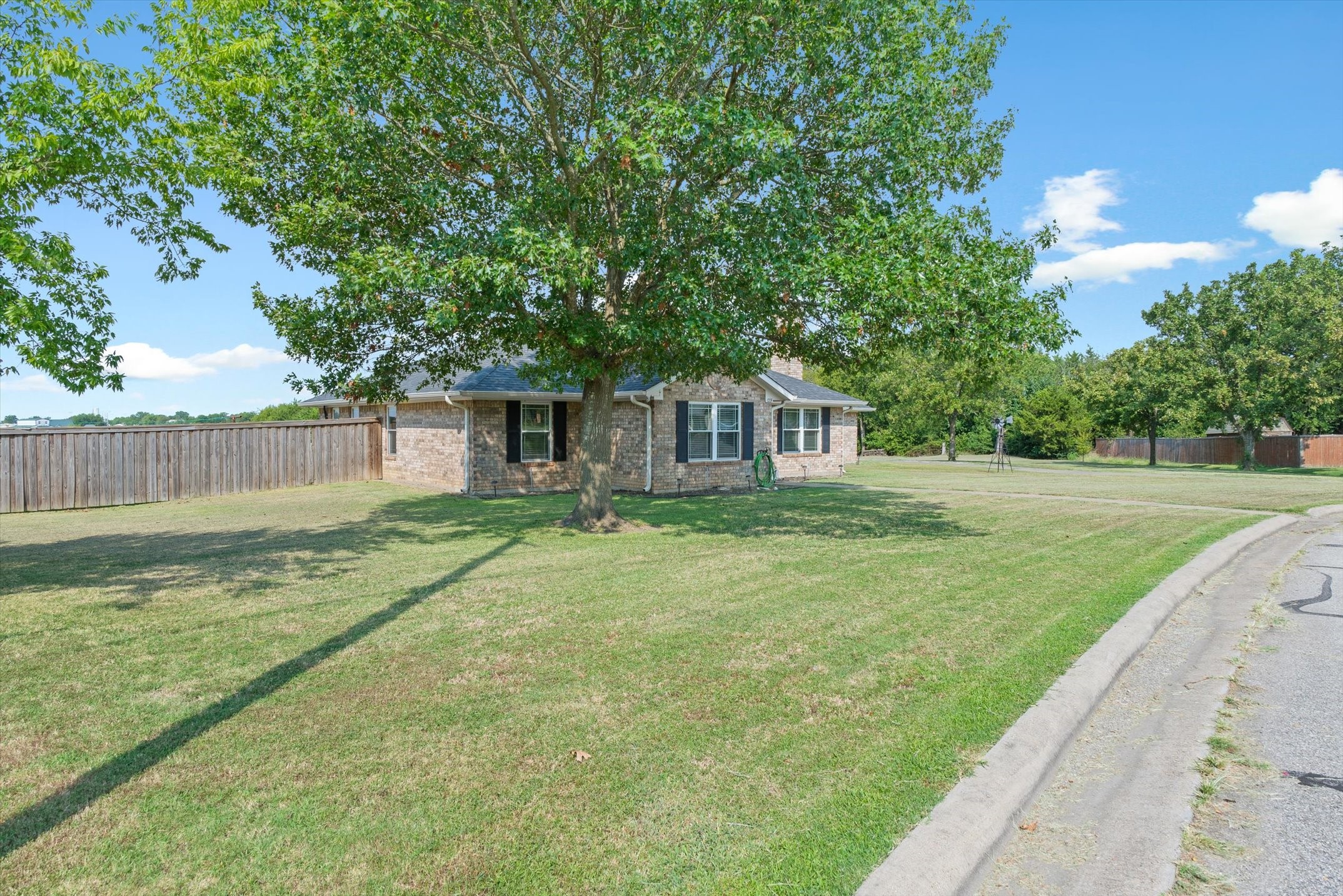 129 Juanita Avenue