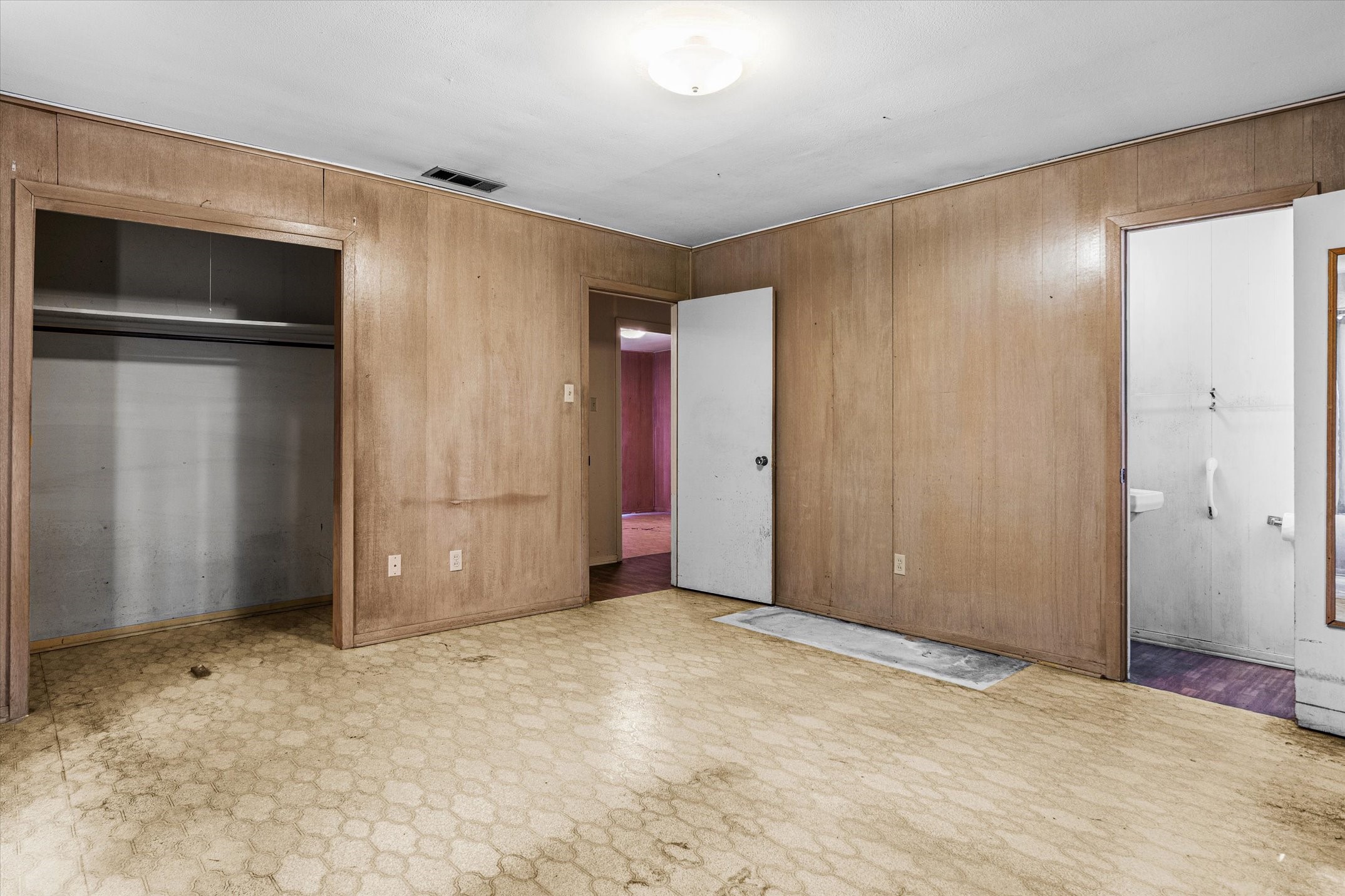1102 Clay Street