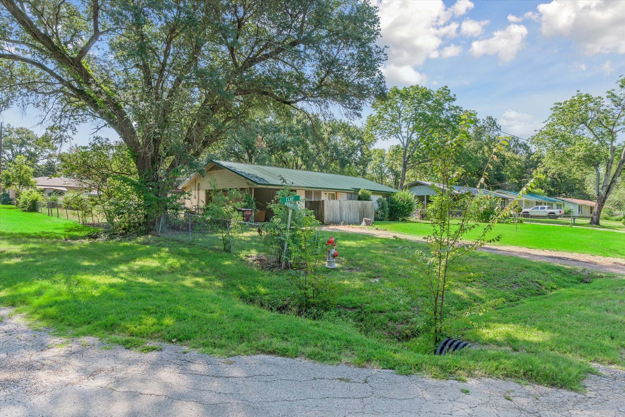 1102 Clay Street
