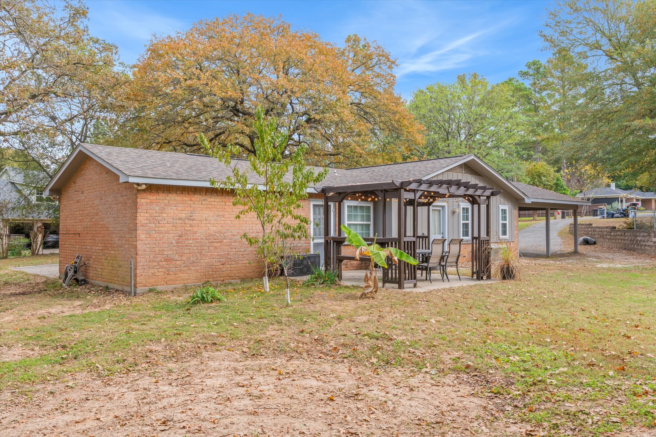 105 Grass Knoll Drive