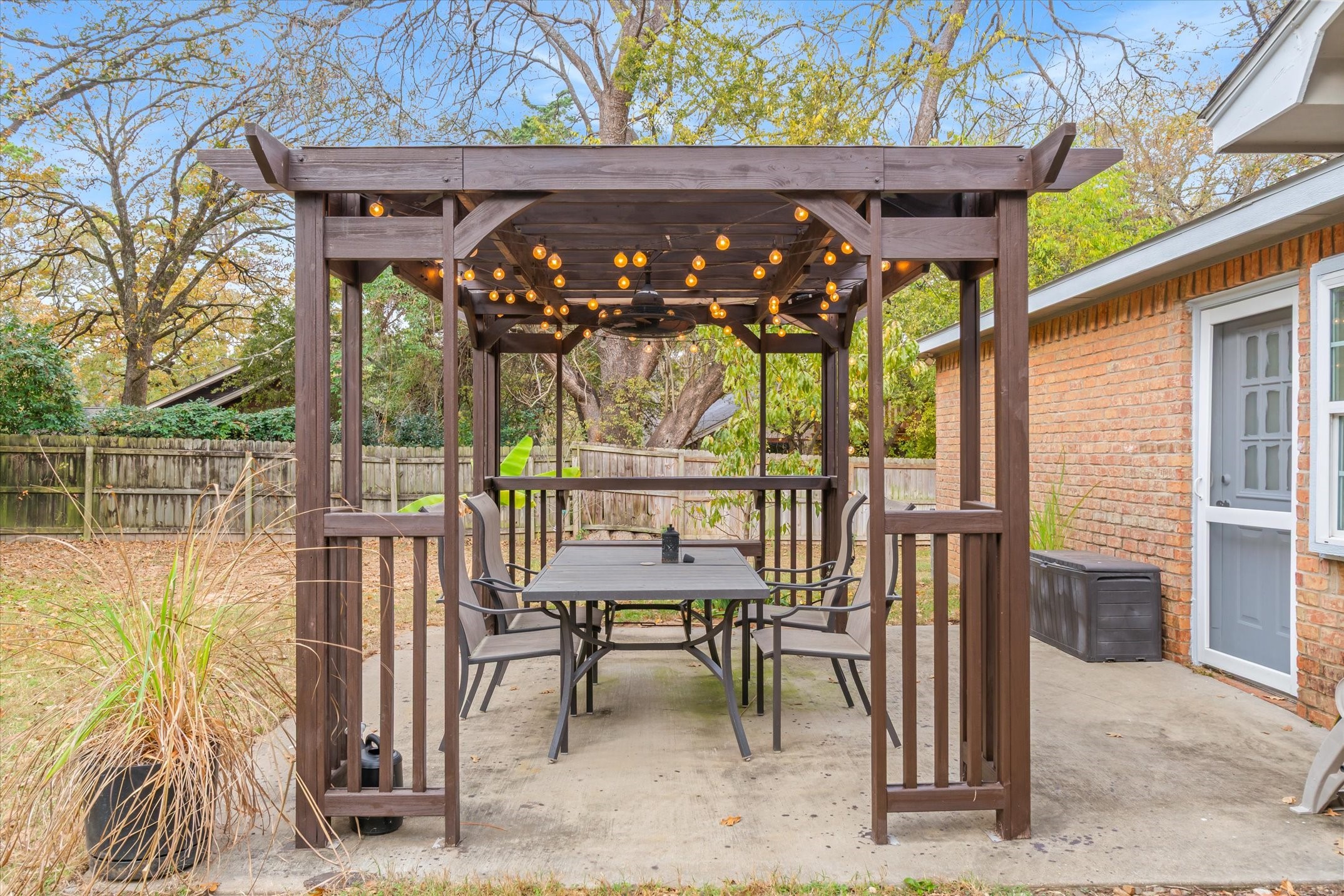 105 Grass Knoll Drive