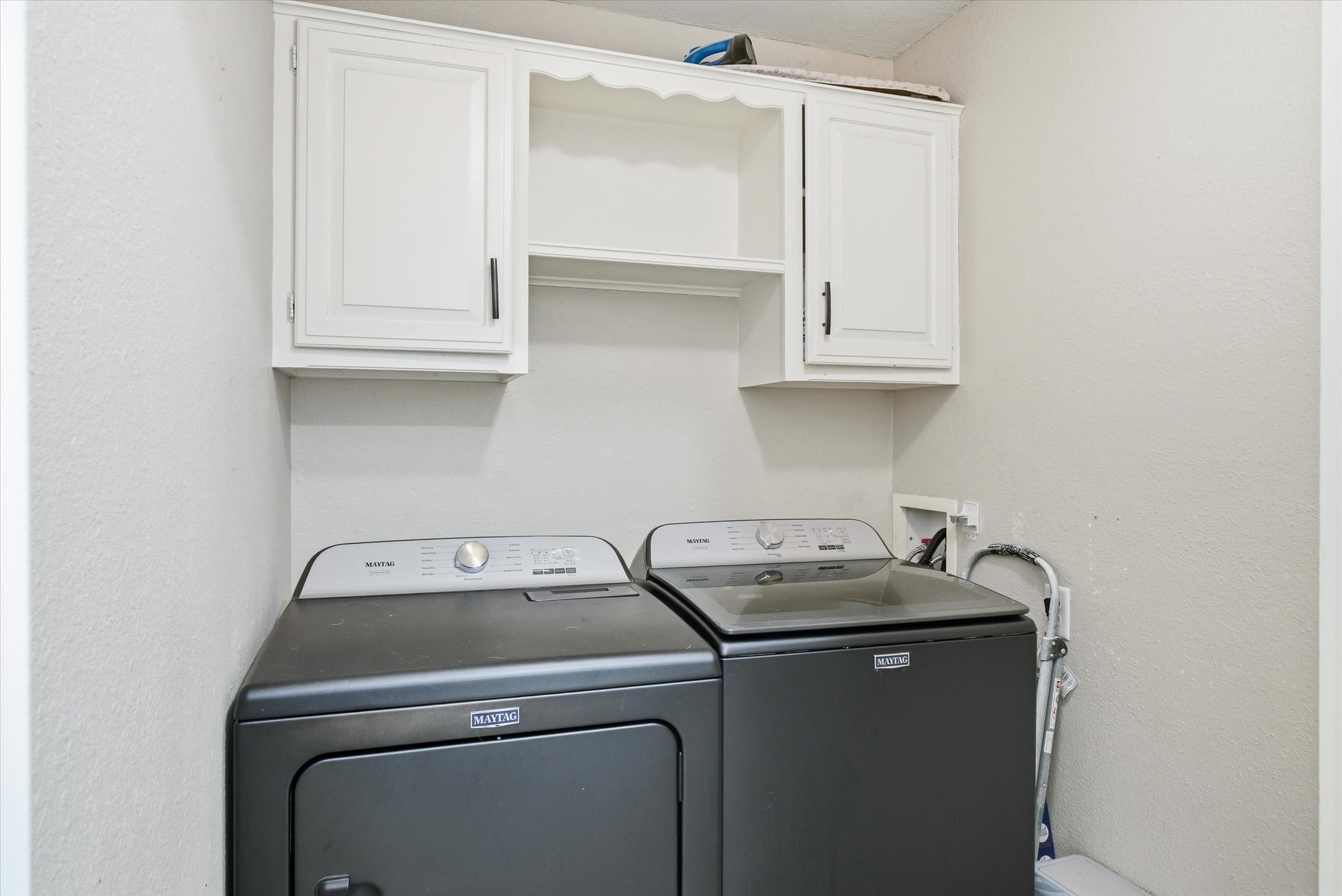 105 Grass Knoll Drive