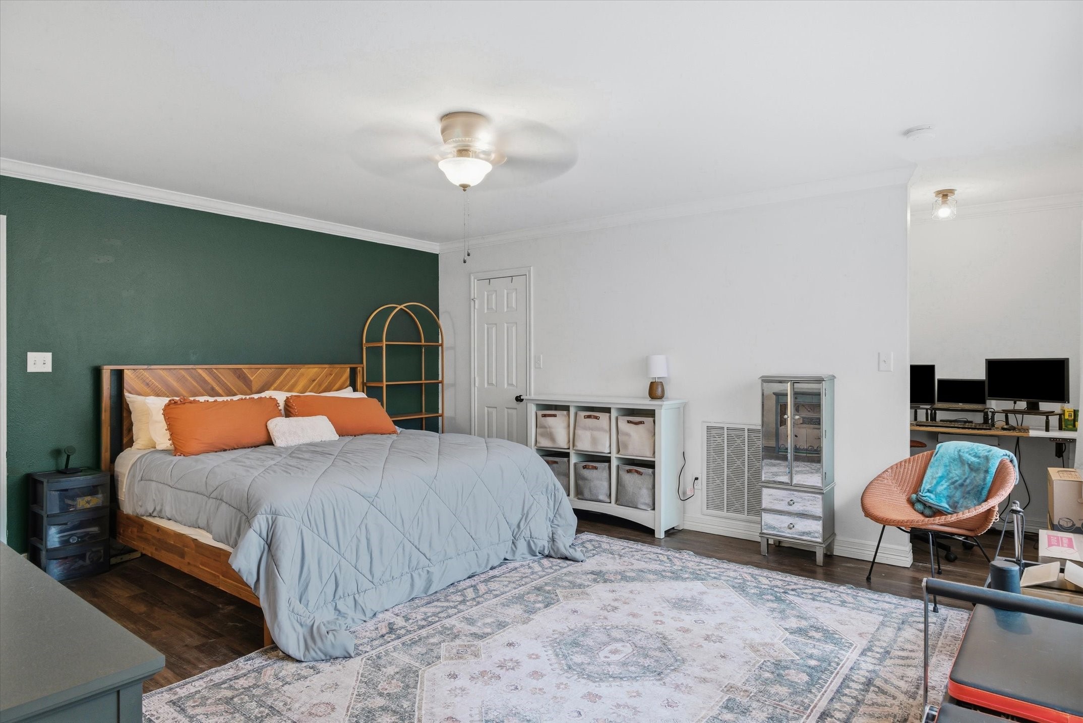 105 Grass Knoll Drive