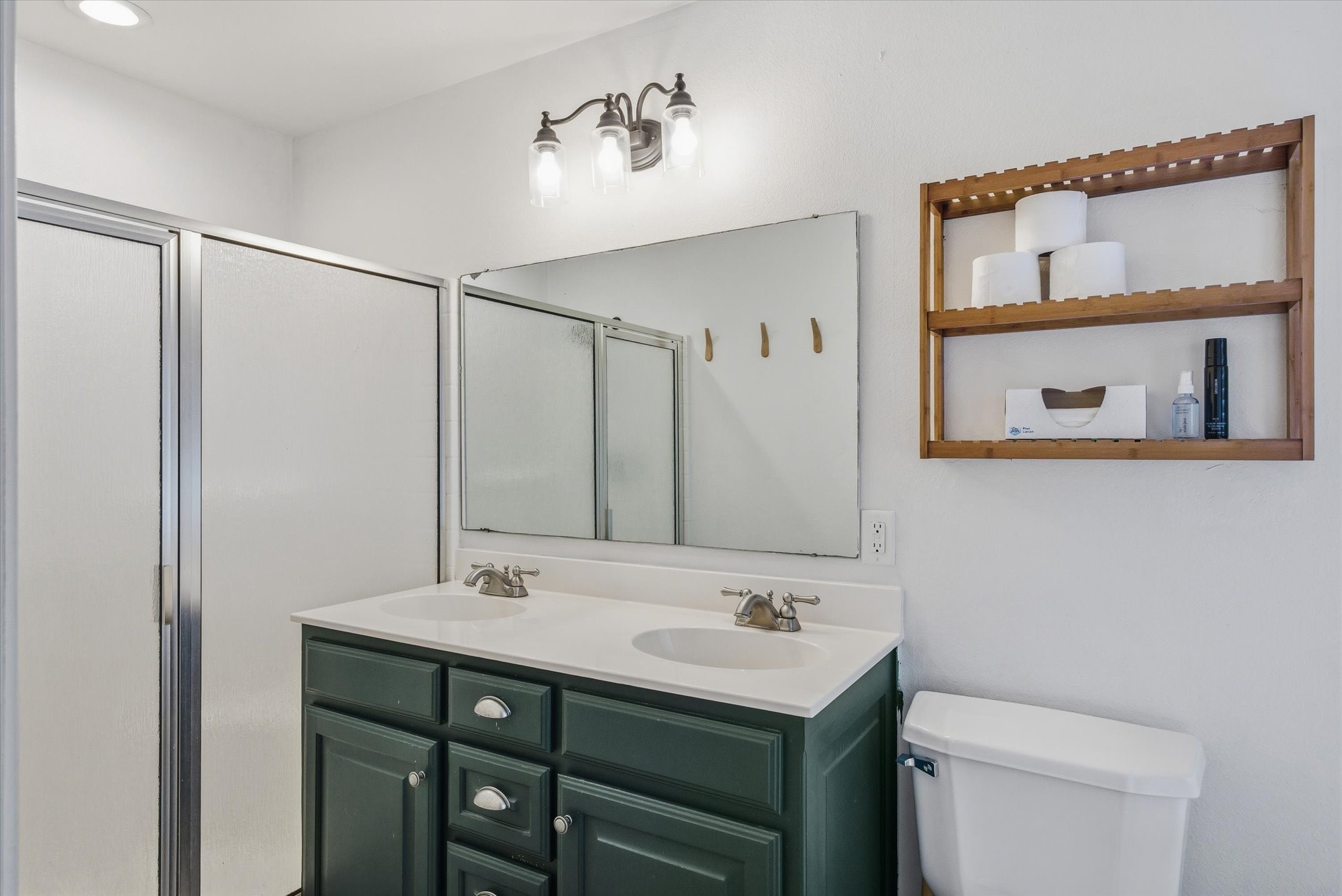 105 Grass Knoll Drive