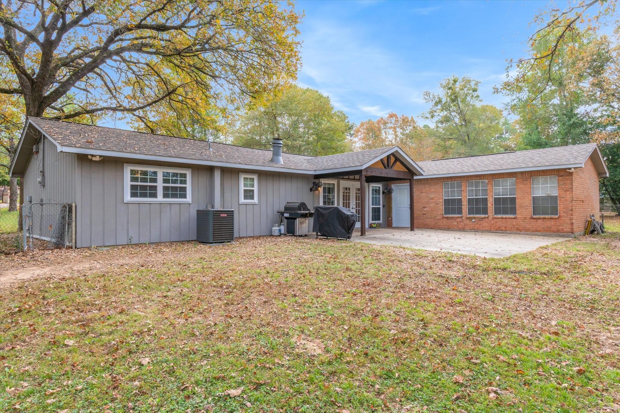 105 Grass Knoll Drive