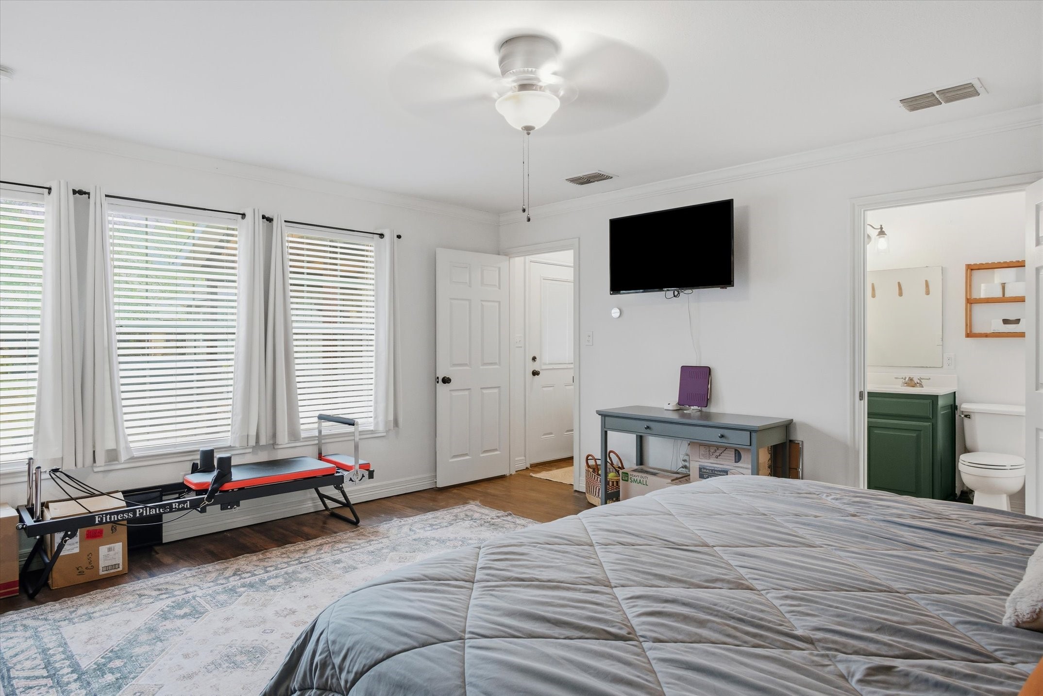 105 Grass Knoll Drive