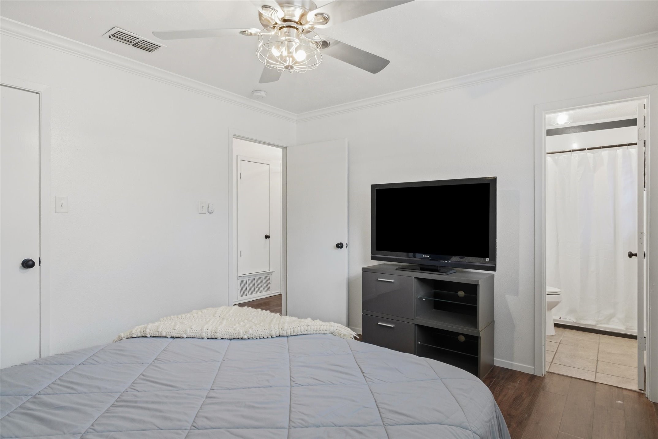 105 Grass Knoll Drive