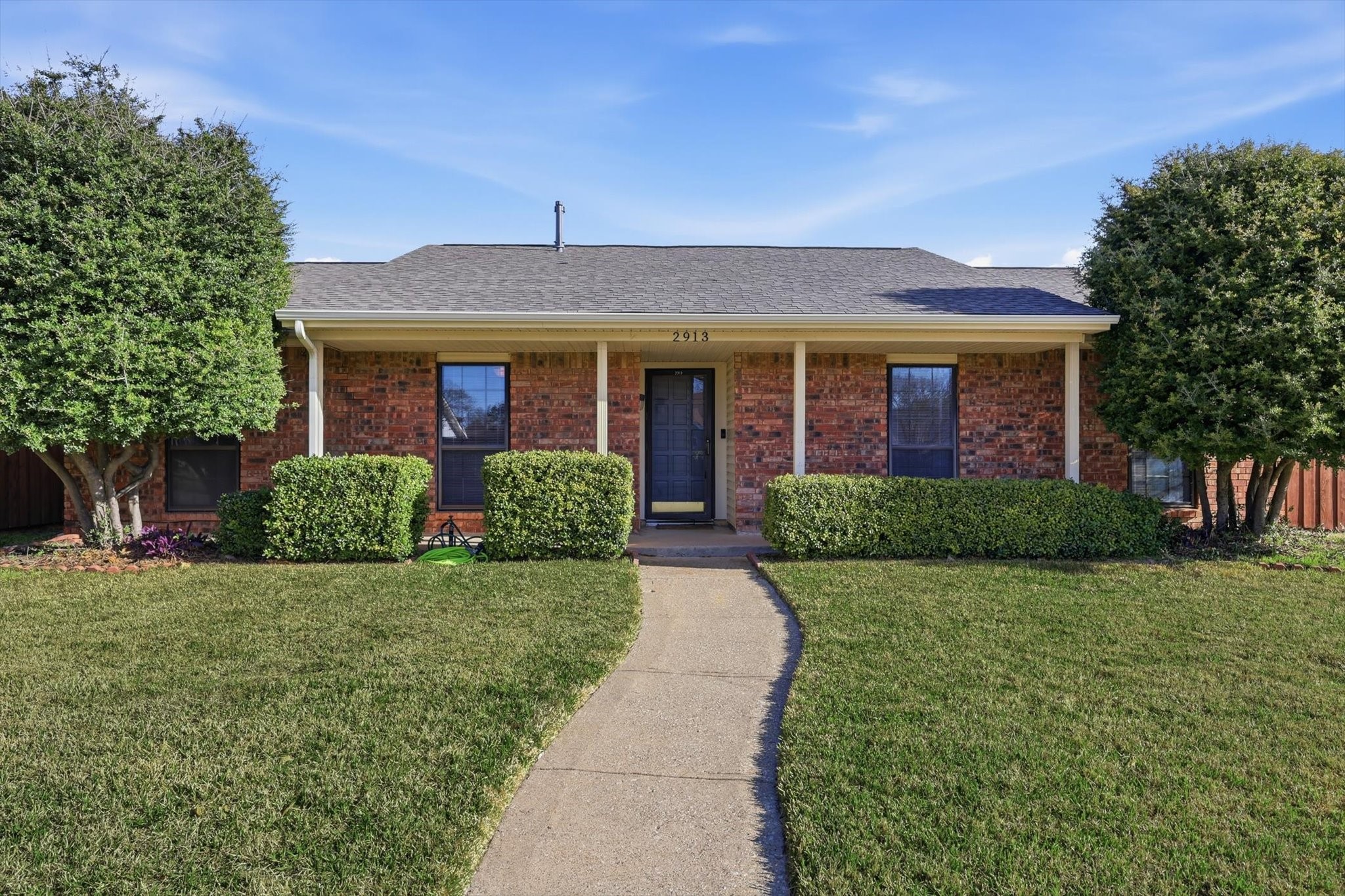 2913 Flagstone Drive