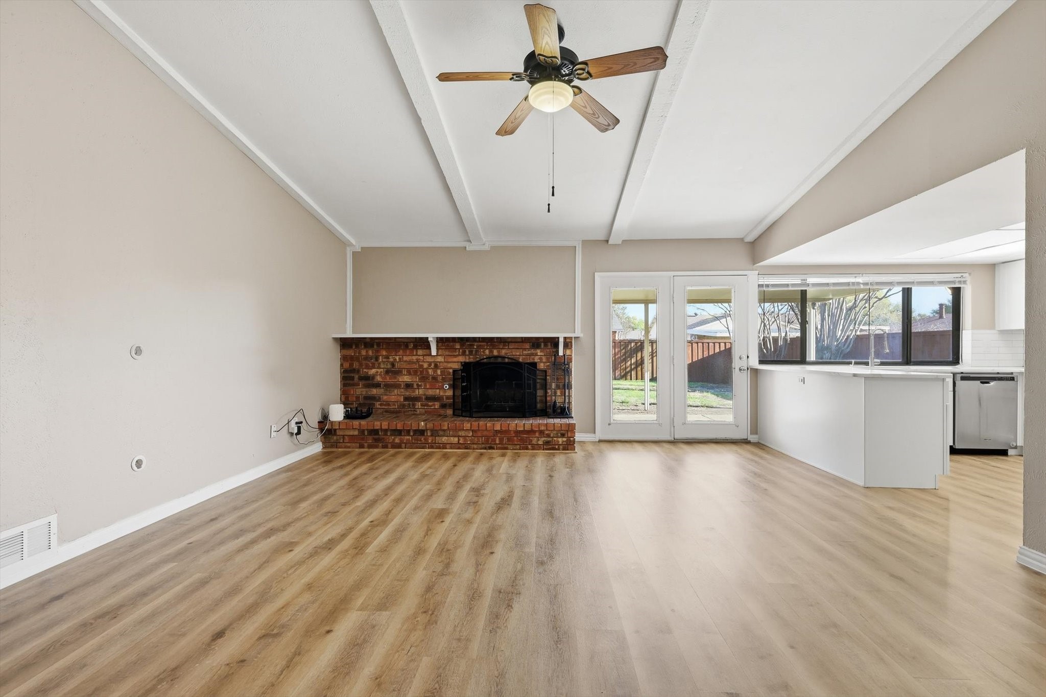 2913 Flagstone Drive