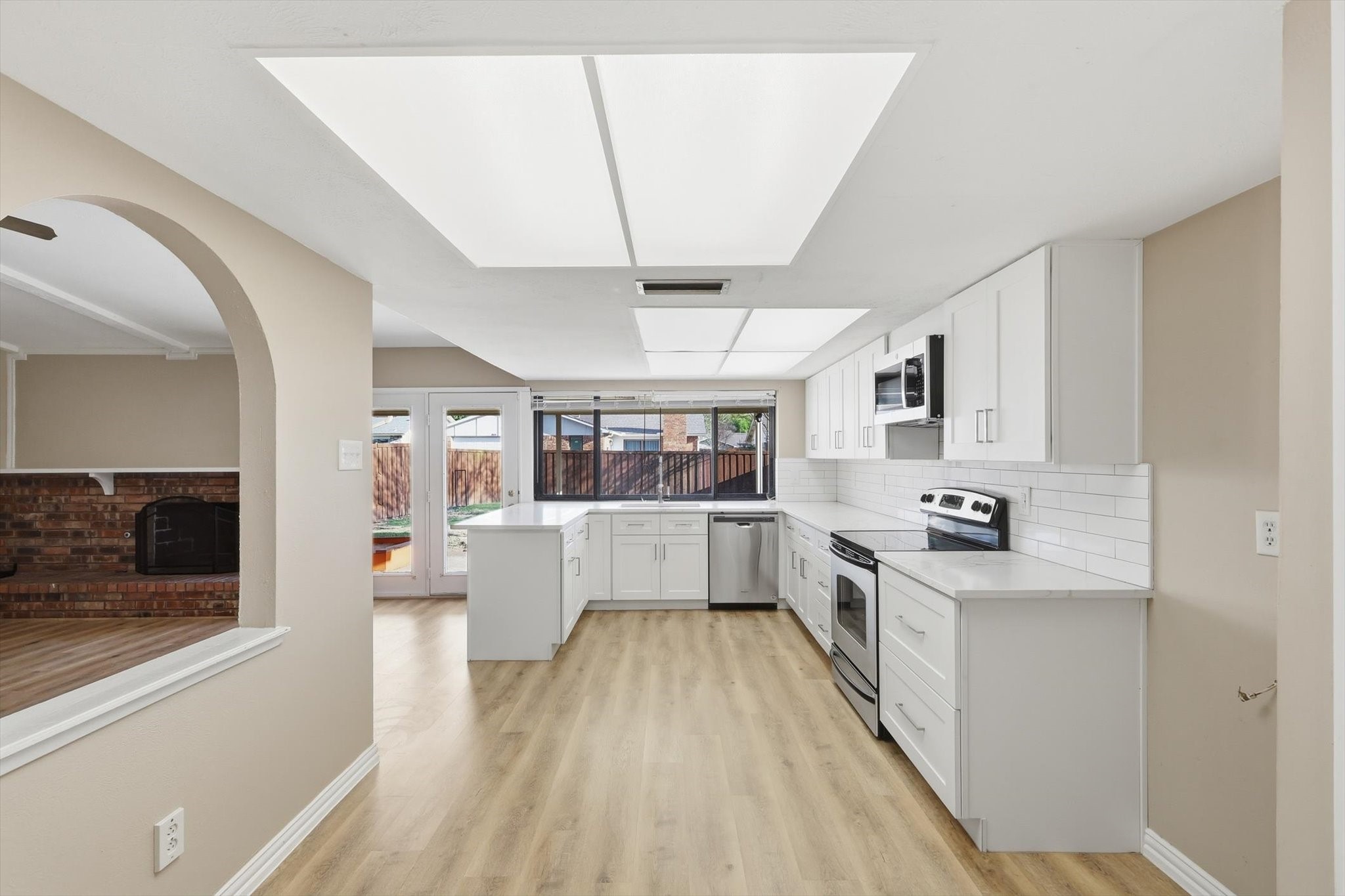 2913 Flagstone Drive