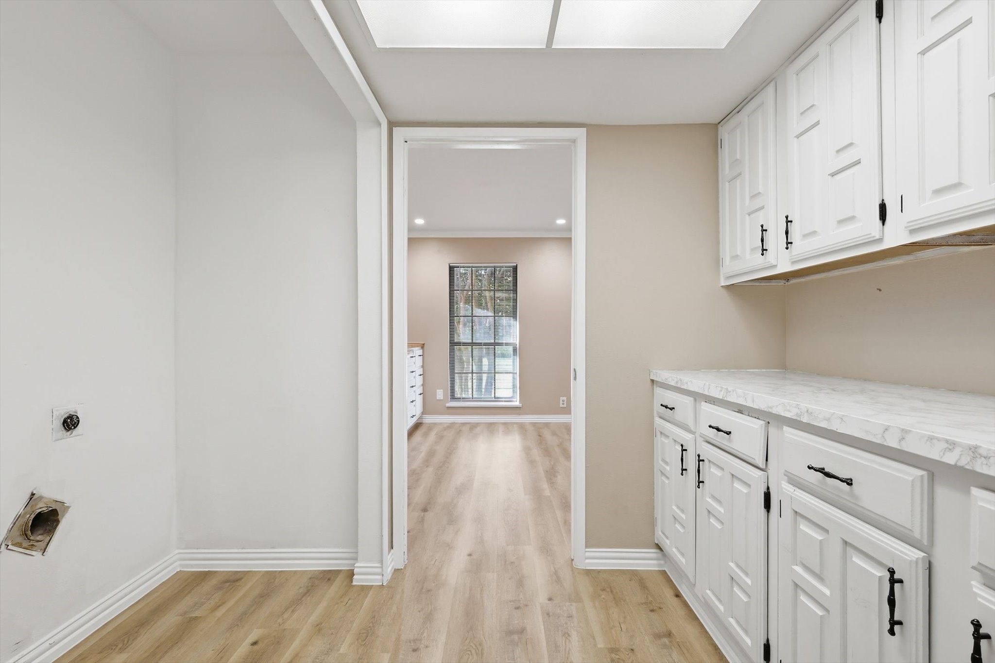 2913 Flagstone Drive