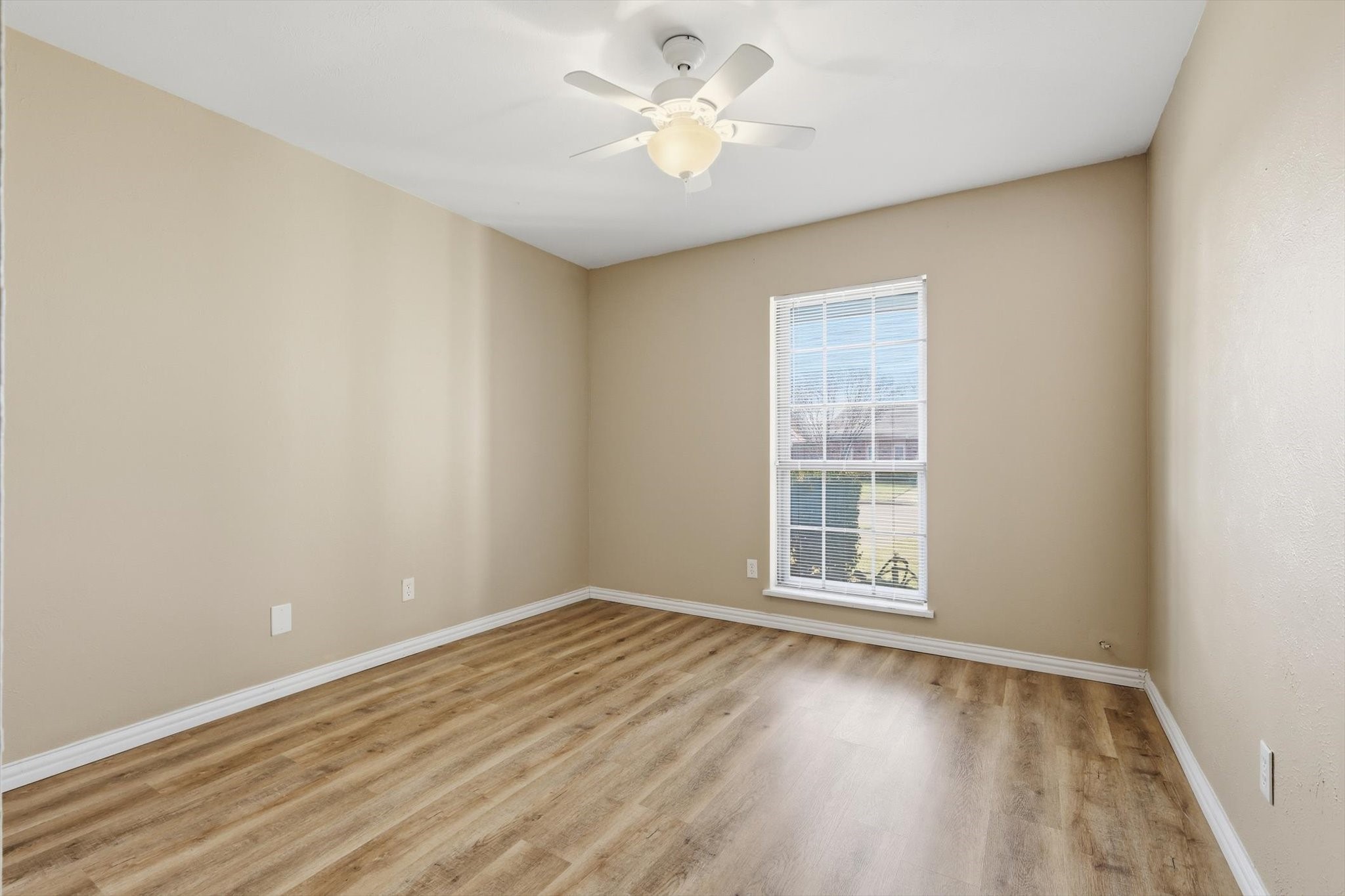 2913 Flagstone Drive