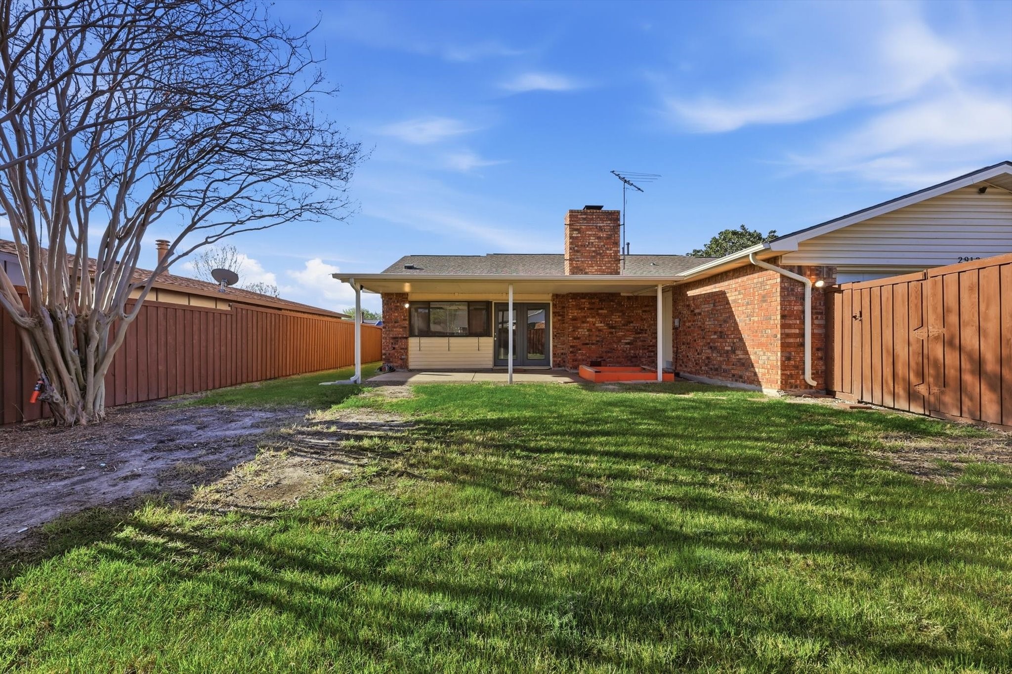 2913 Flagstone Drive