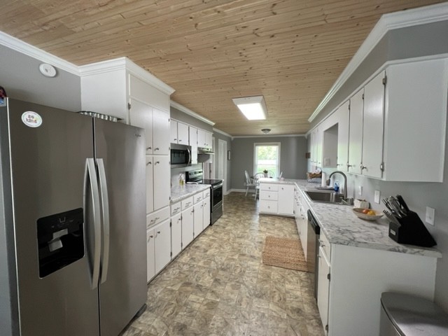 57 Moorehead Ln