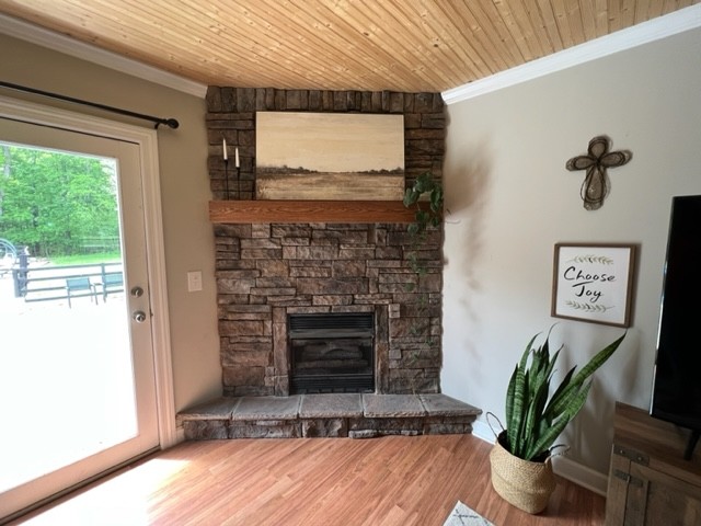 57 Moorehead Ln