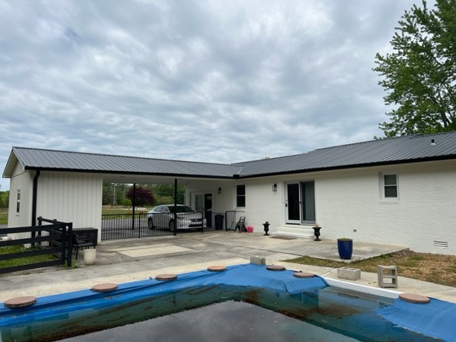 57 Moorehead Ln