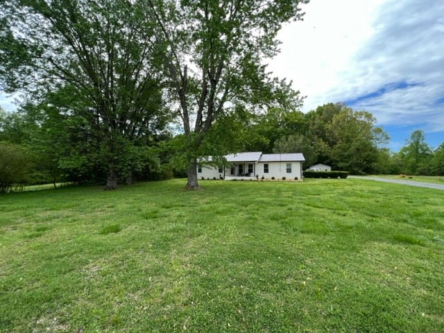 57 Moorehead Ln