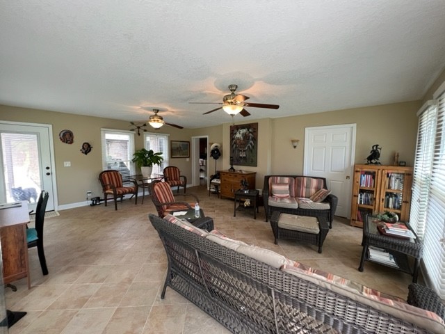 181 Kades Ct
