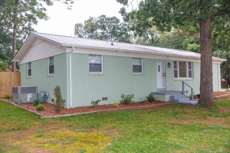 209 Poplar Ave