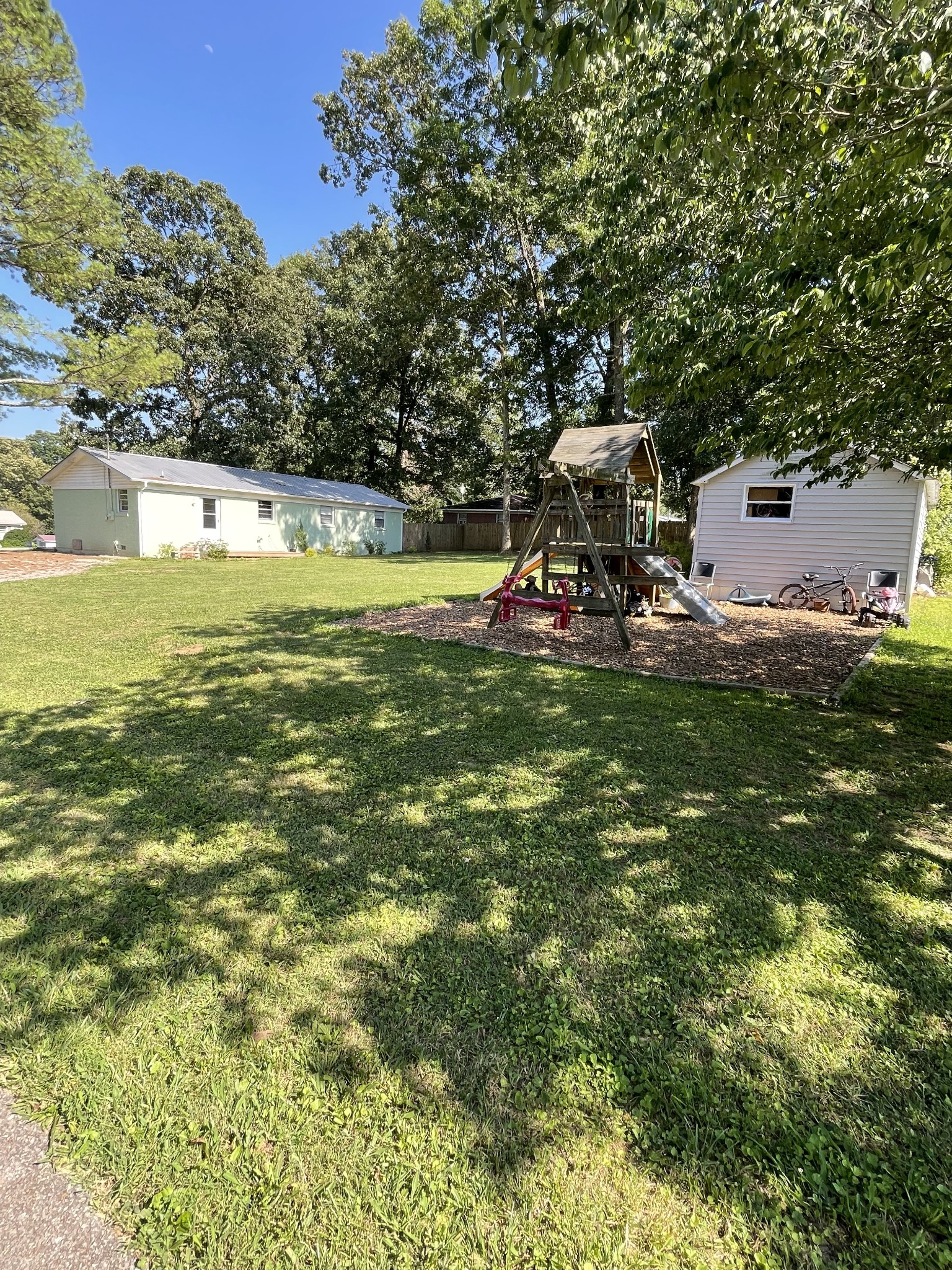 209 Poplar Ave