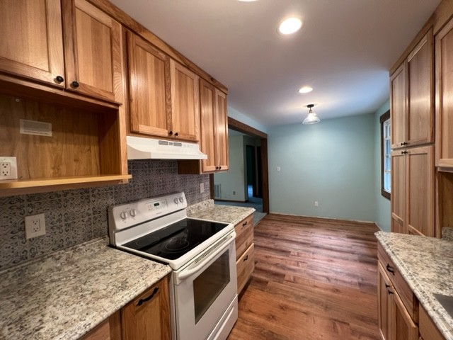 2890 Baxter Hollow Rd