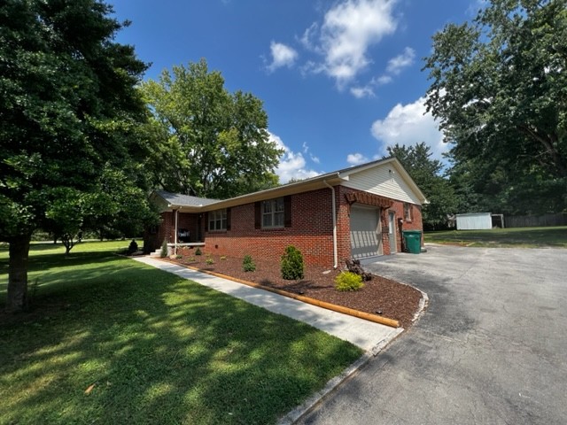 1009 Holders Cove Rd