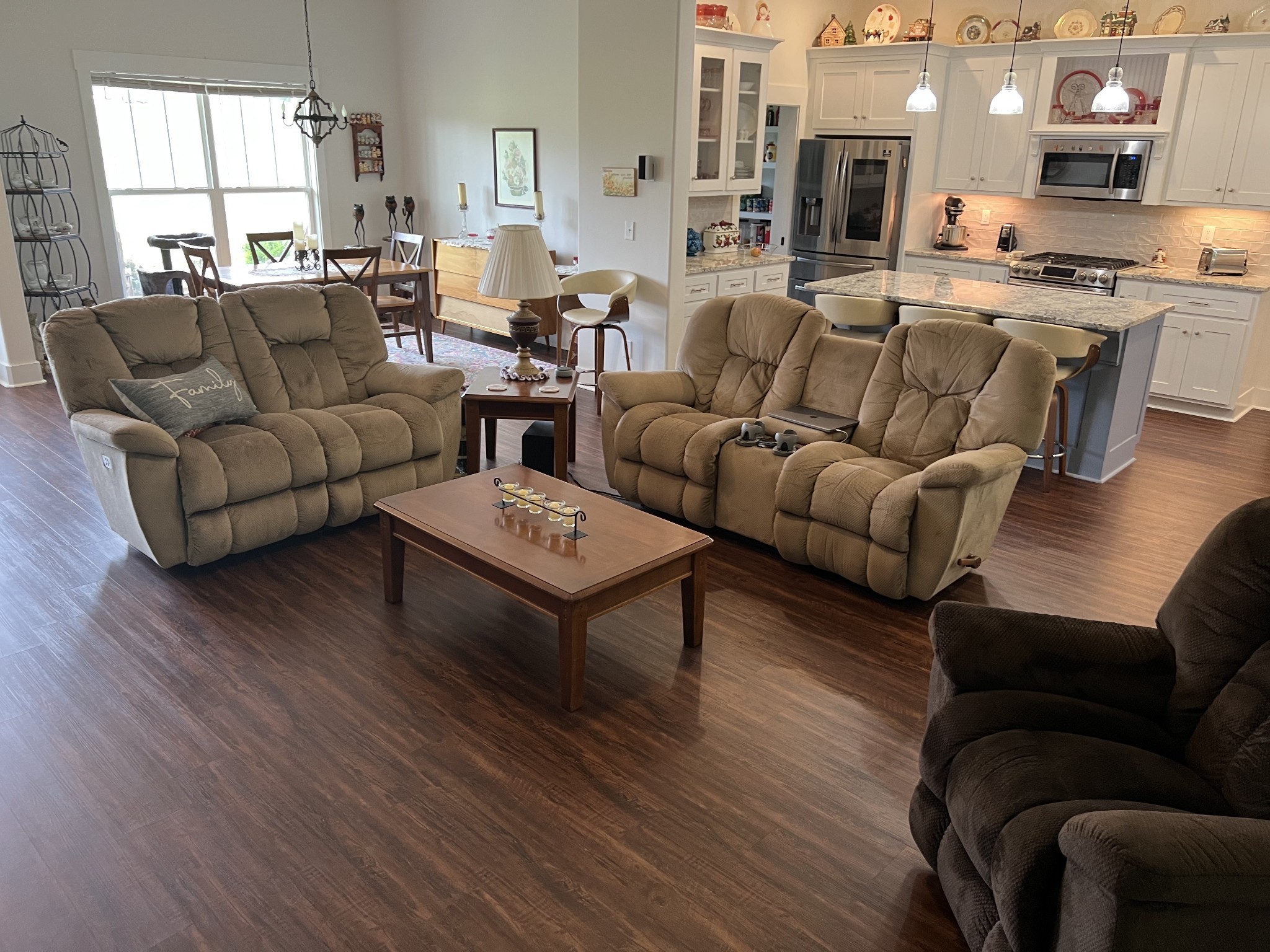 112 Queens Cir