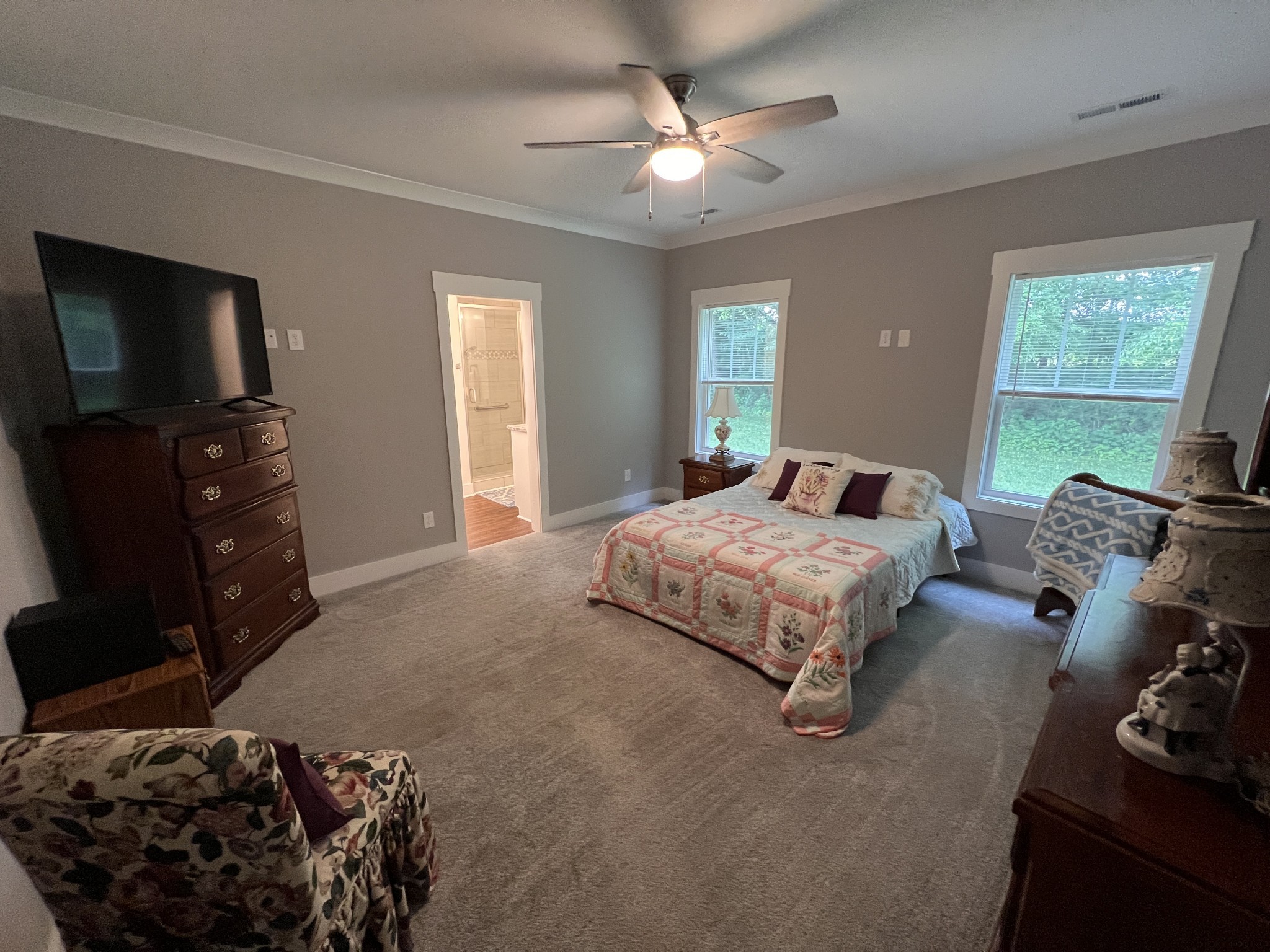 112 Queens Cir