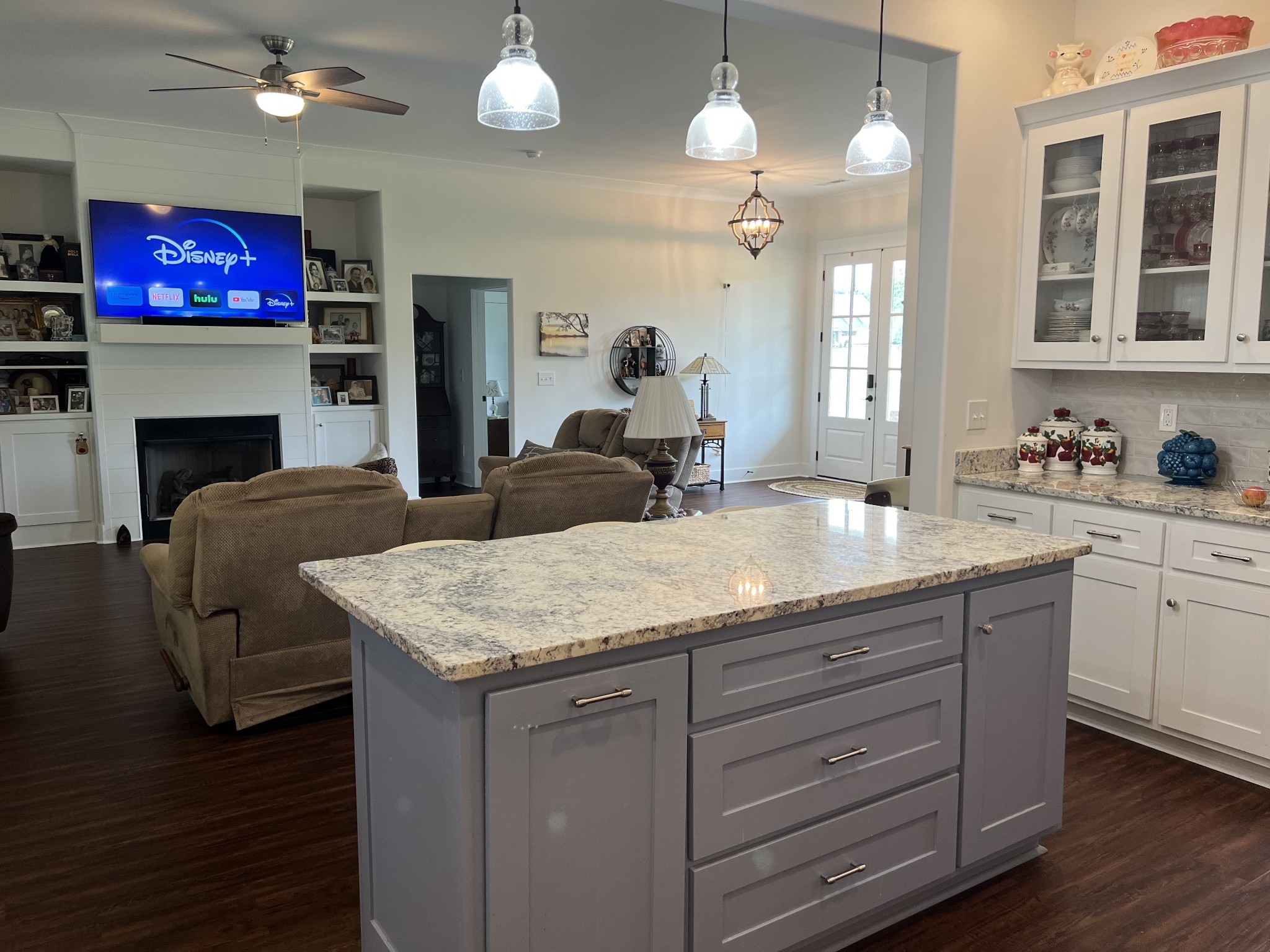 112 Queens Cir