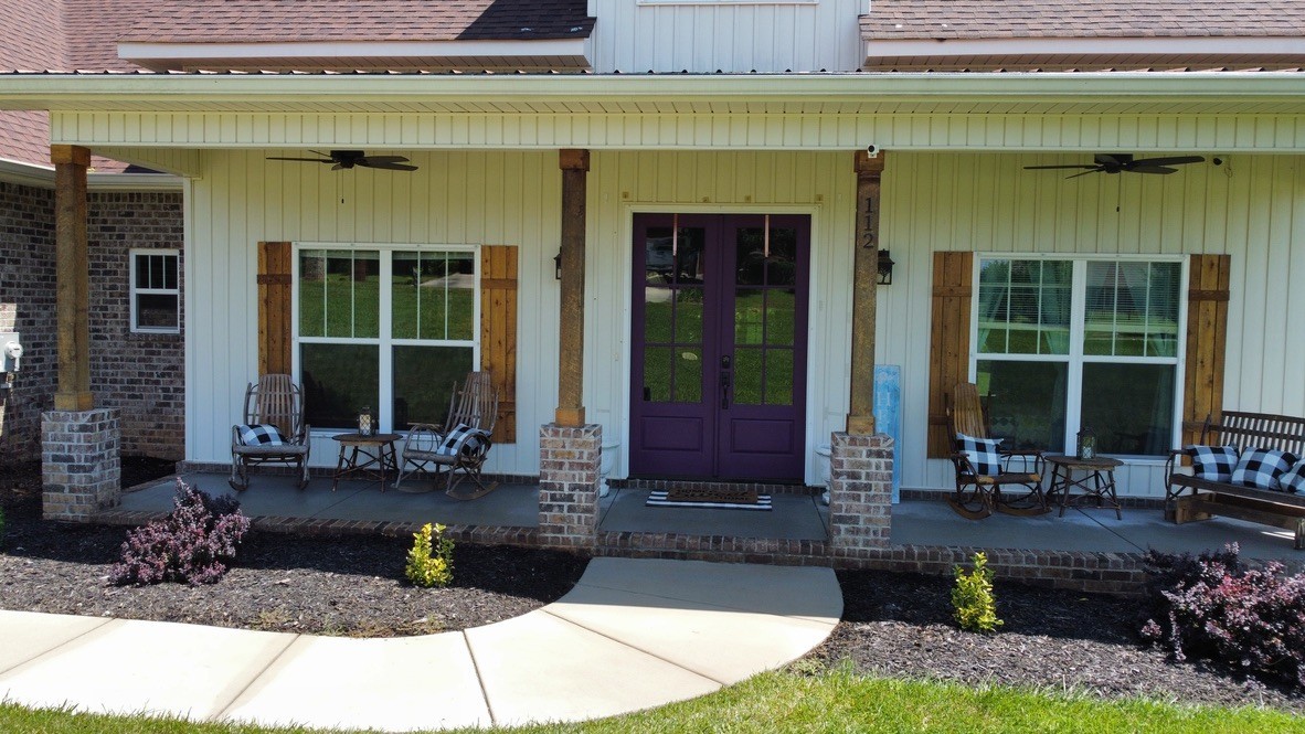 112 Queens Cir