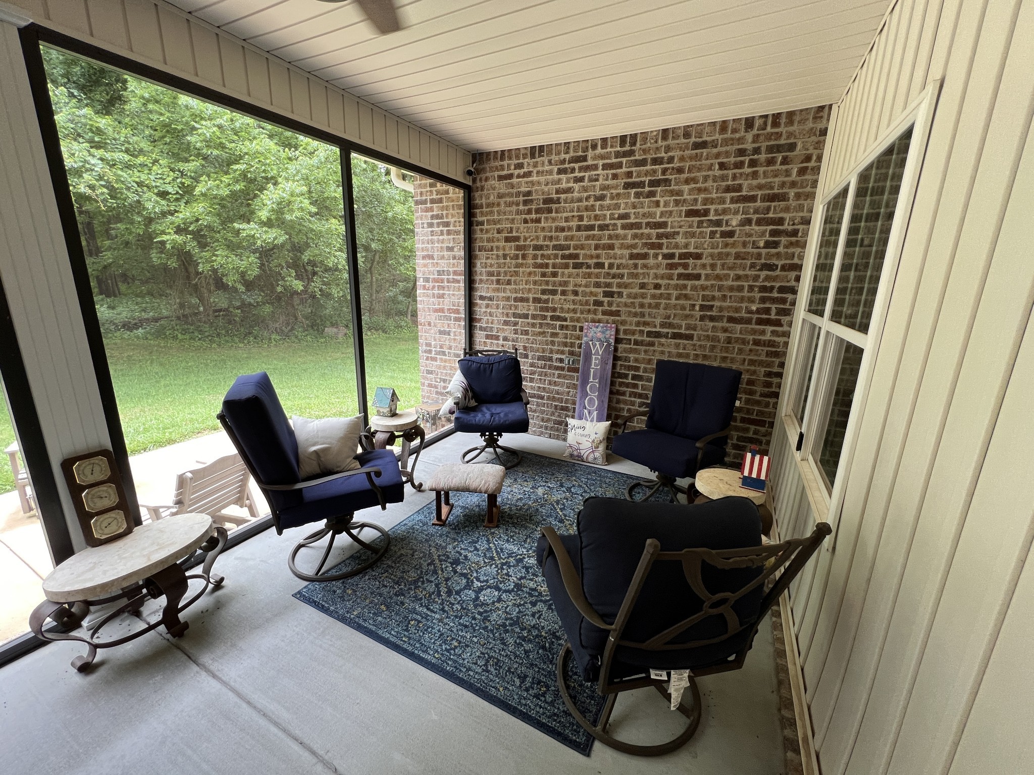112 Queens Cir