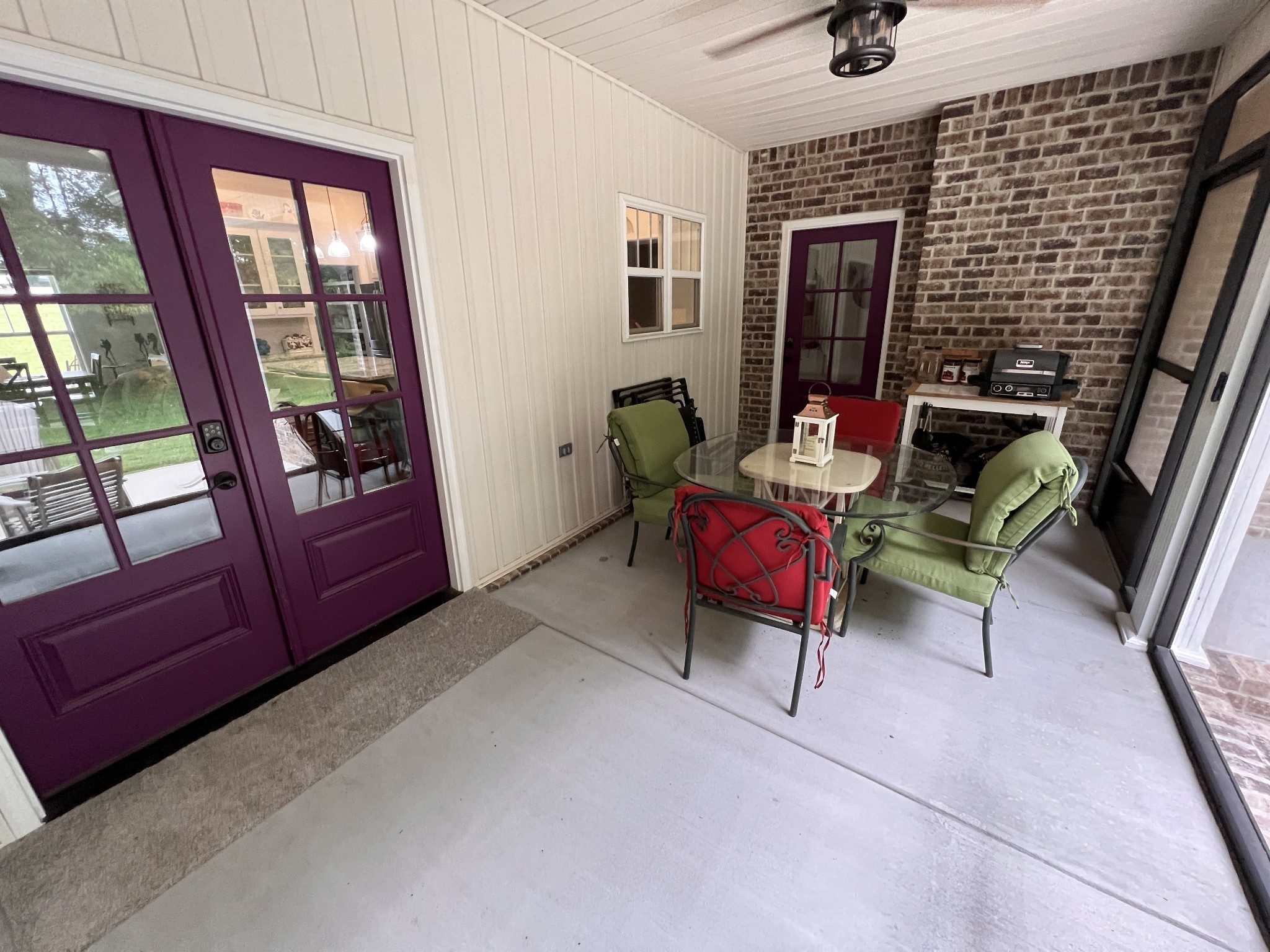 112 Queens Cir
