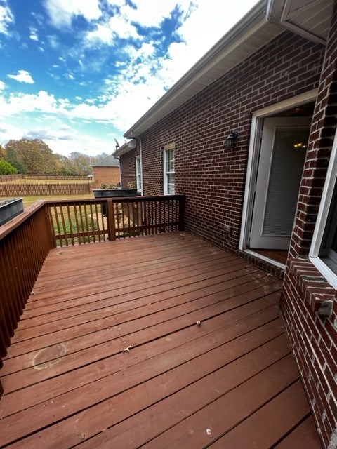 142 Crimson Dr