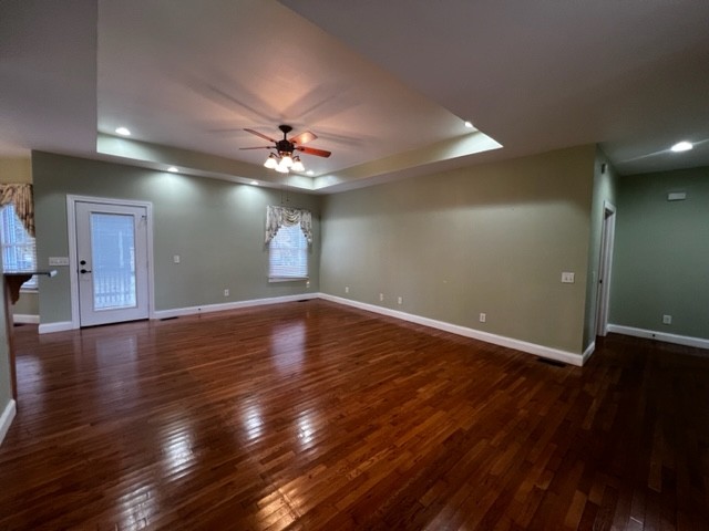 142 Crimson Dr