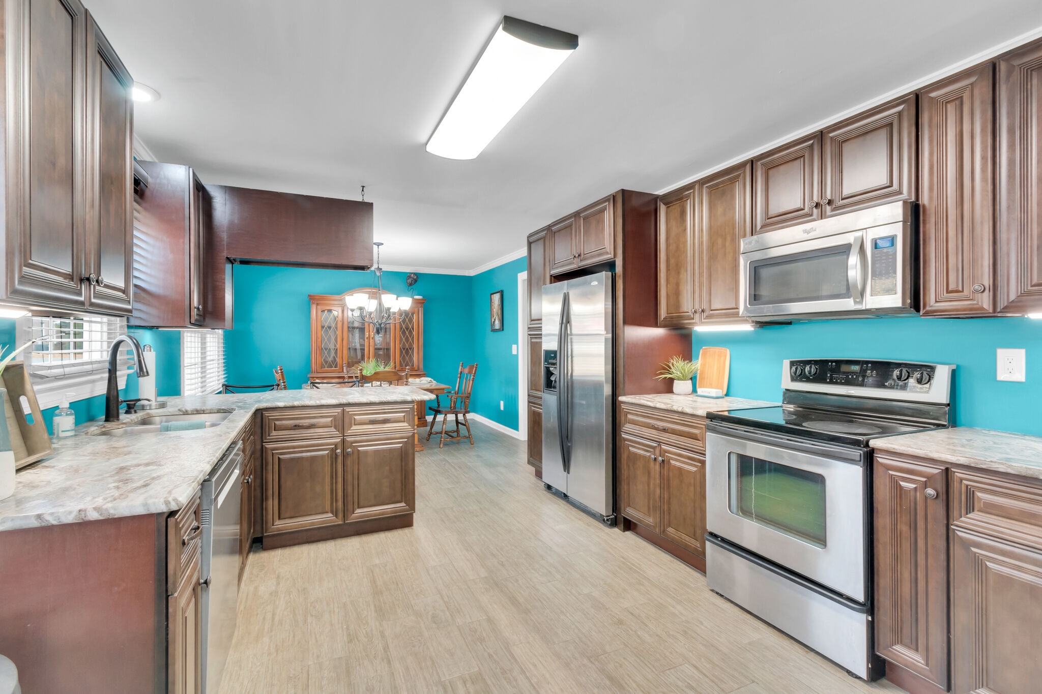 101 Shoreline Dr
