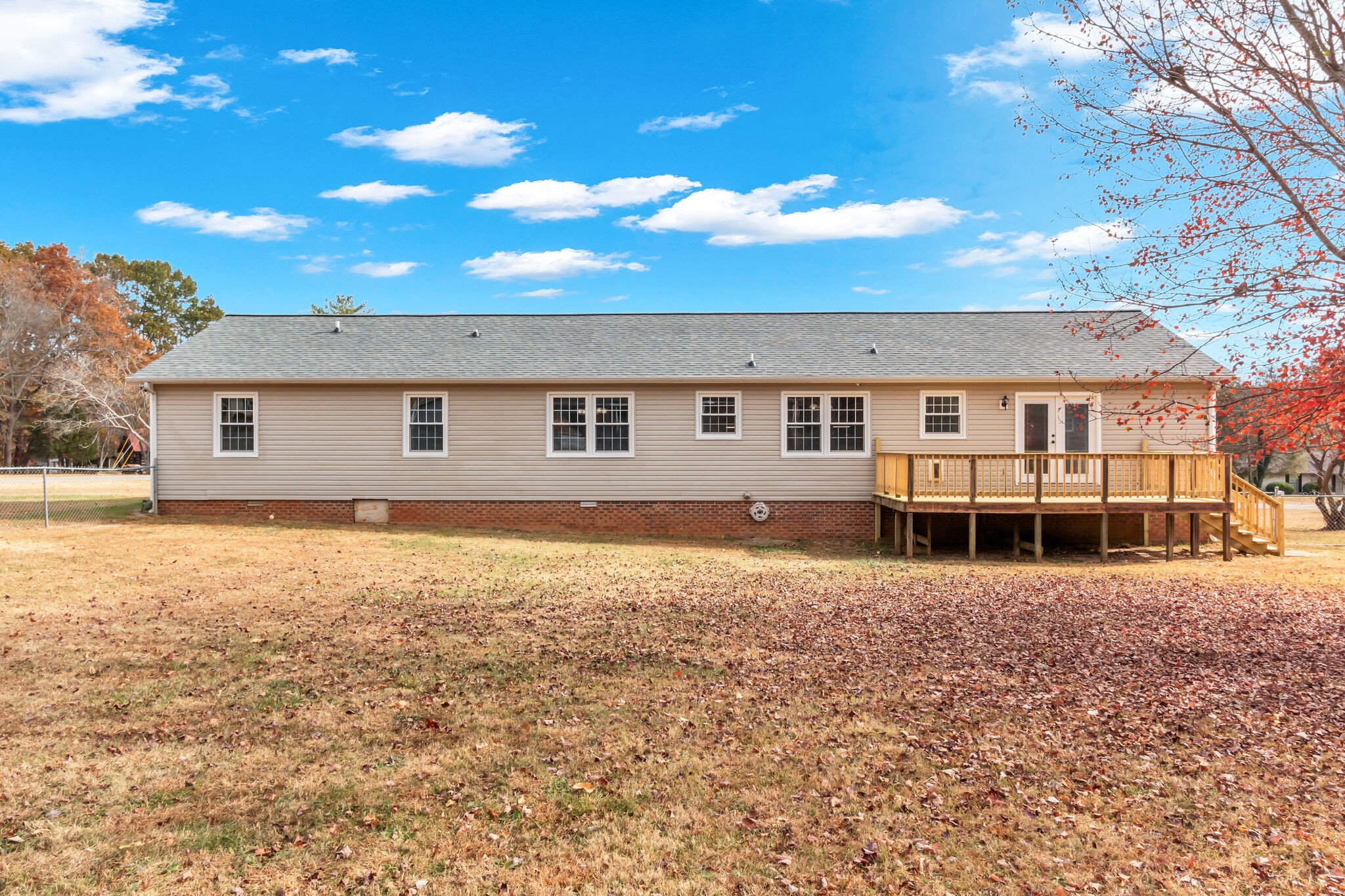 101 Shoreline Dr