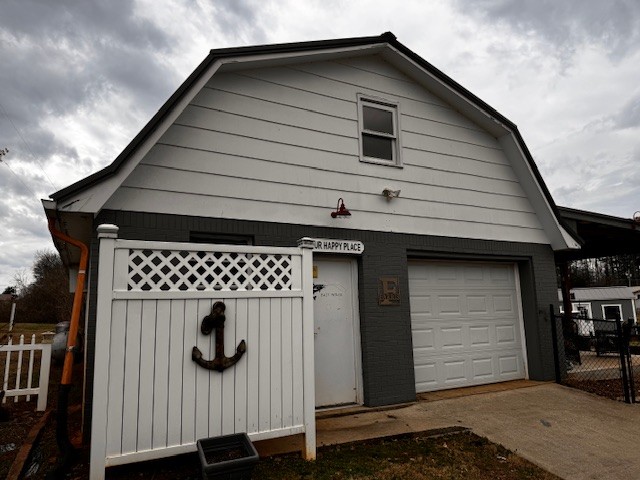 204 Homeward Ave